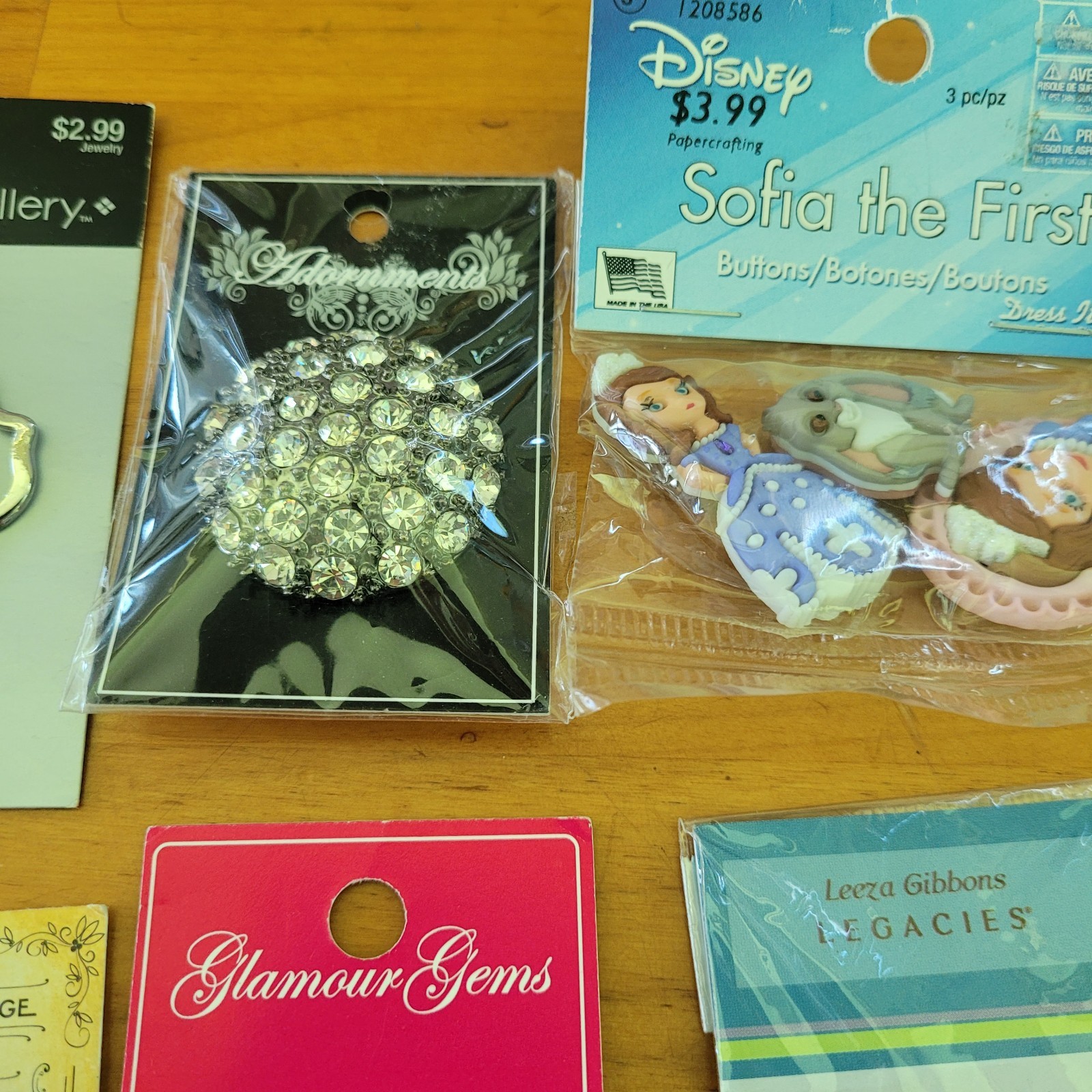 Vtg Craft Destash Lot Disney Buttons Cameos Flowers Charms 6pc