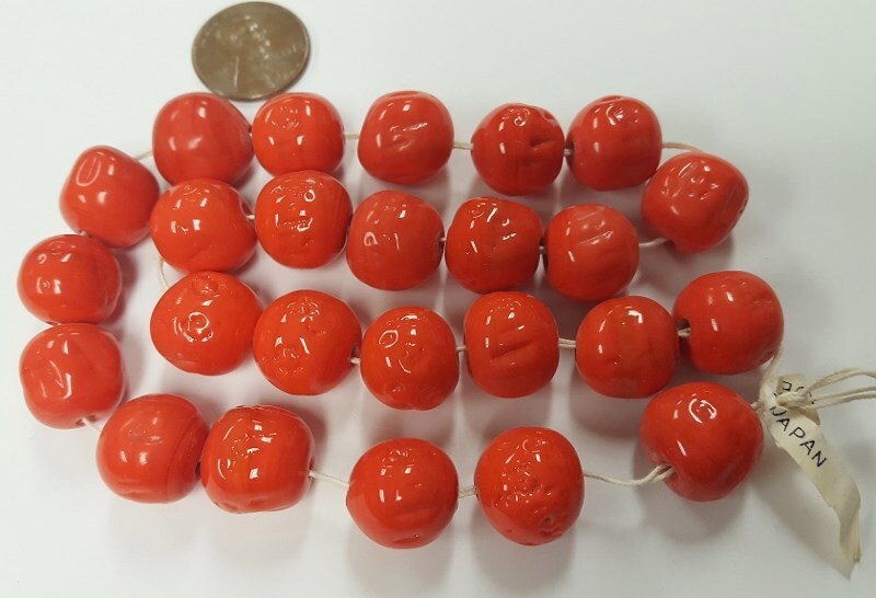 24 VINTAGE JAPAN 1950’s CHERRY BRAND GLASS CORAL 14mm. BAROQUE ROUND BEADS 4585T