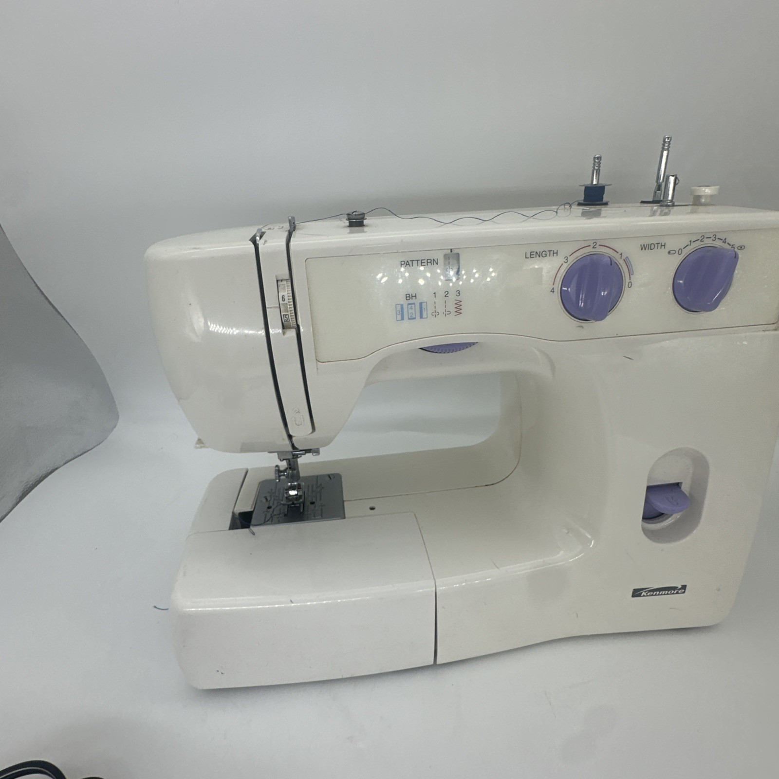 Kenmore Sewing Machine Model 385 Working Good [Low Use] WYSIWYG