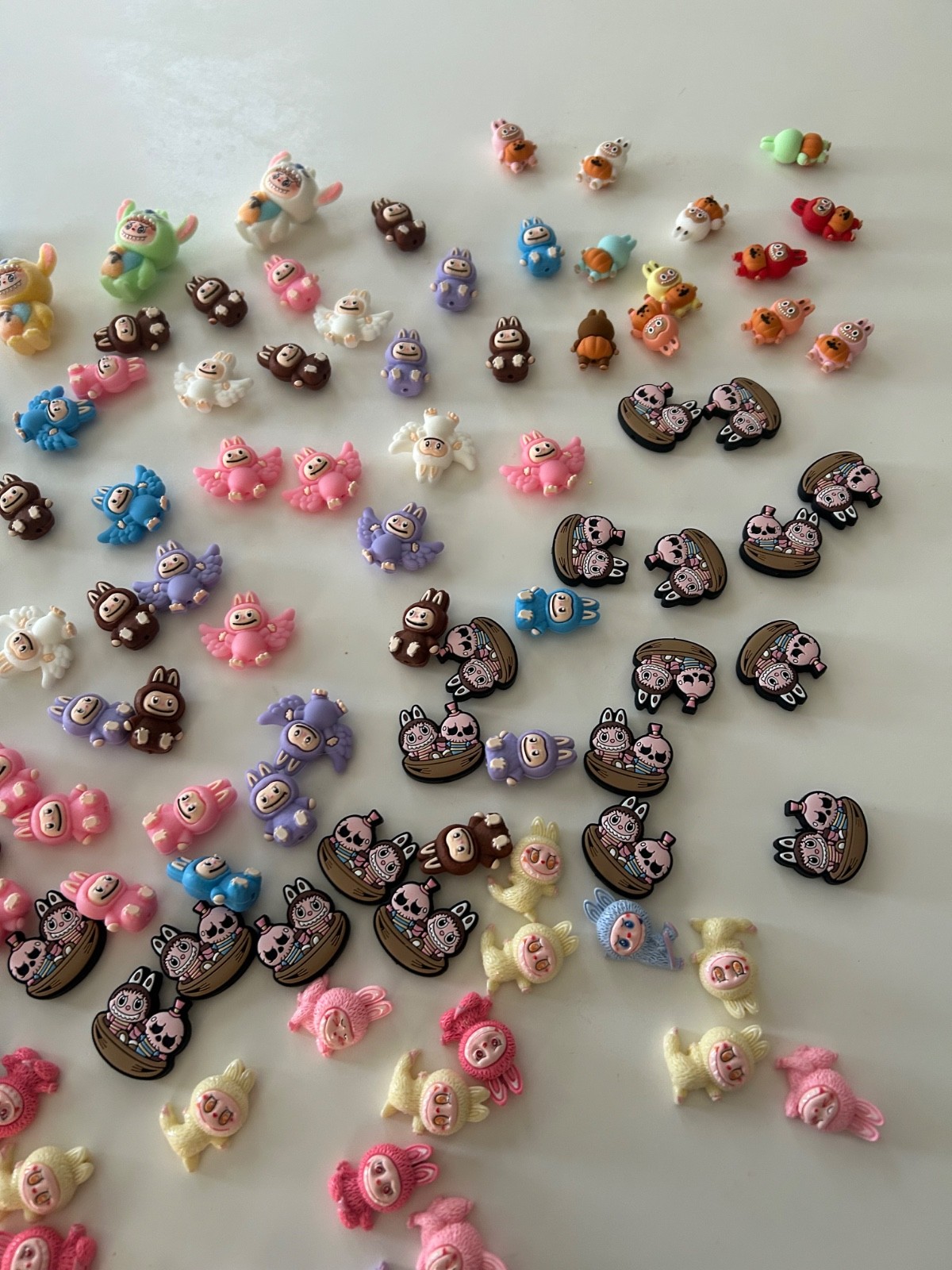 125+ pieces Cartoon Silicone/Acrylic mix Focal Beads for Pens. Focal Beads Bulk