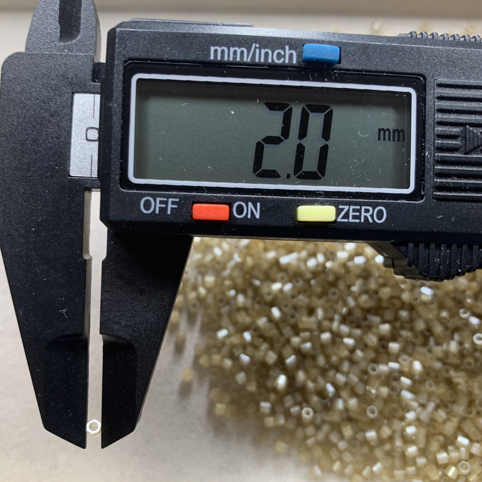 Wholesale 4Oz/114G Delica Beads Bulk Lot Gold & Silver Mixed 2.0-2.3mm Diameter