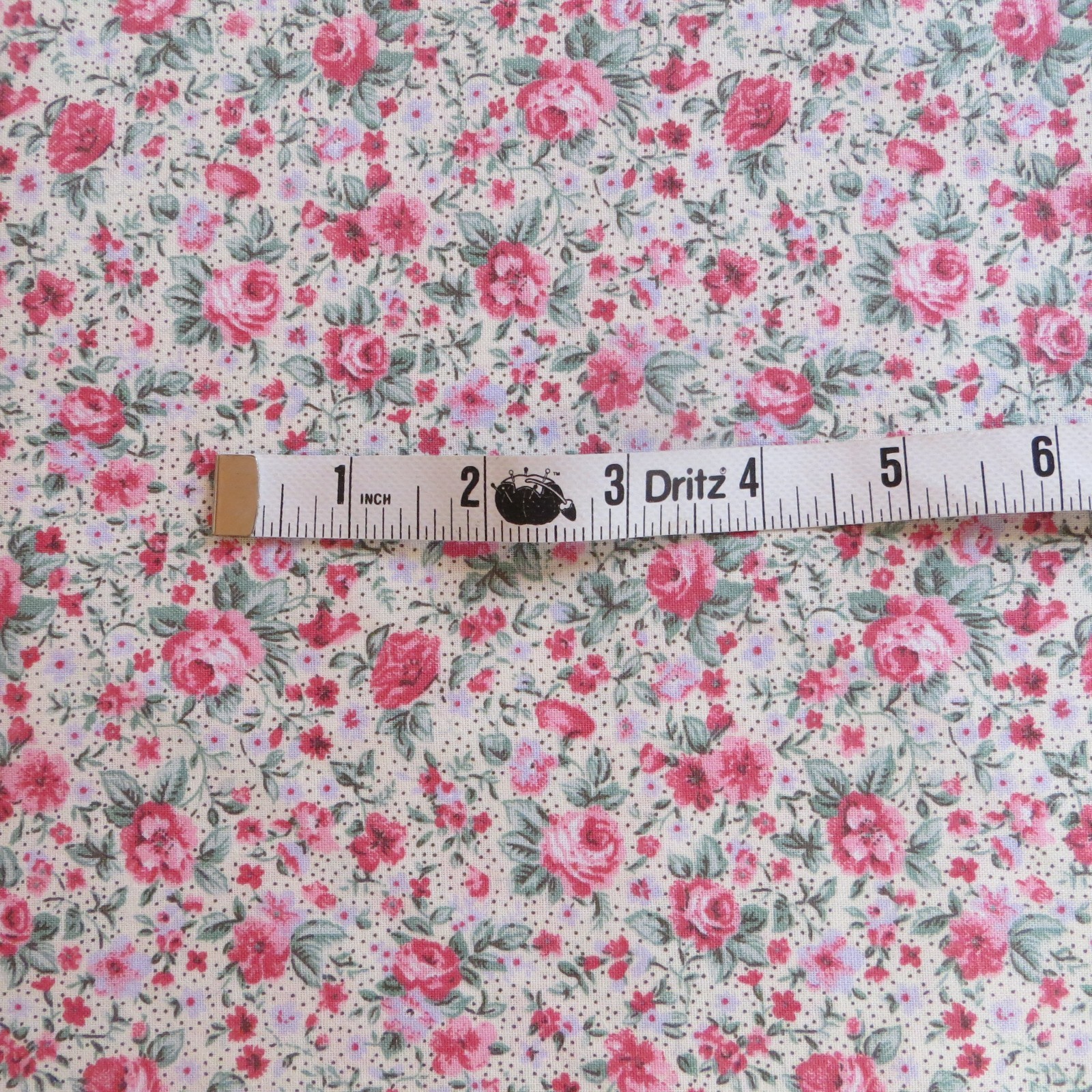Yard ~ Country Floral Cottage Rose On Cream ~ $3.99 Ships Any Amount Of Fabric.