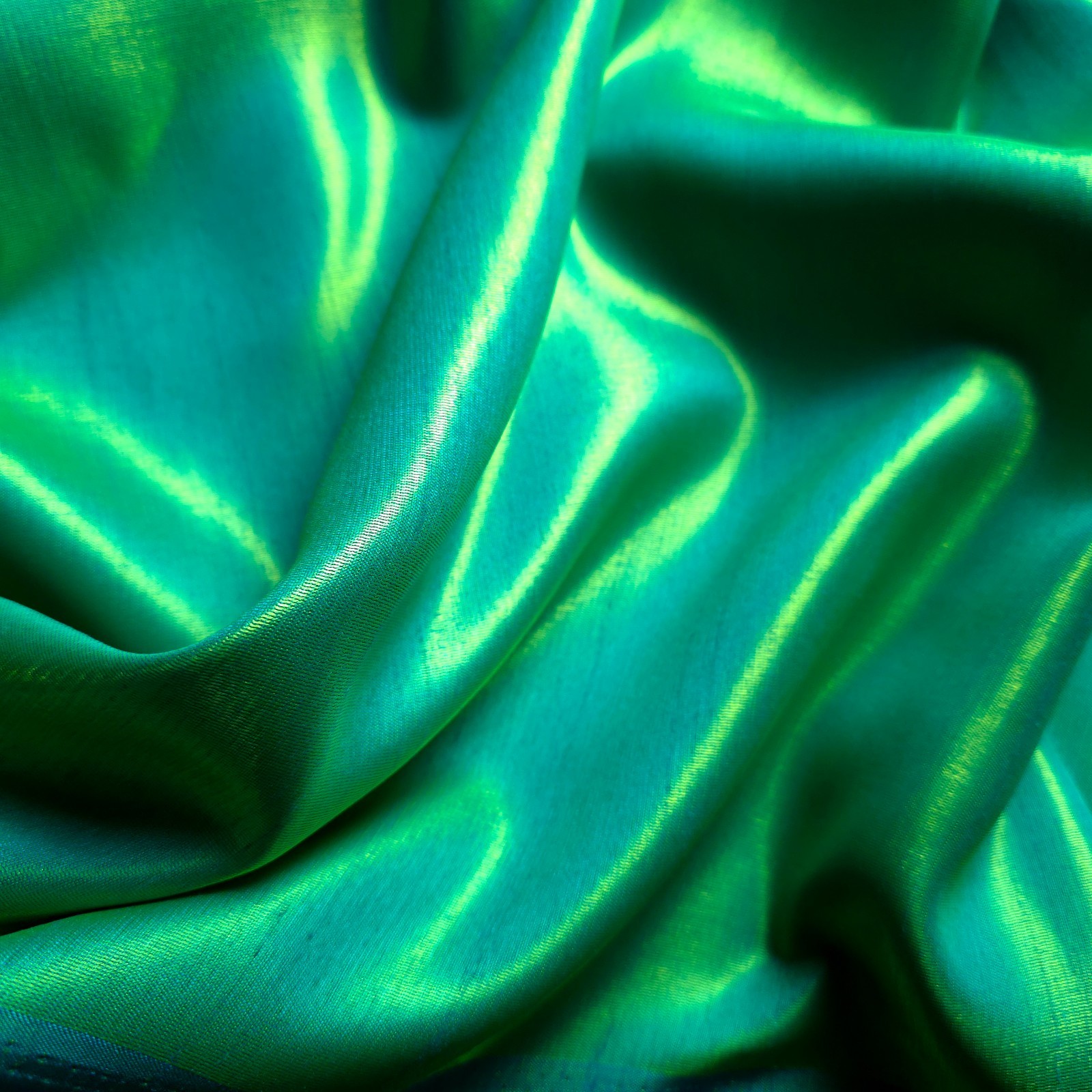 Two Tone Beetle Wing Blue Green Shimmer Dupioni Shantung Fabric 58″ By The Yard