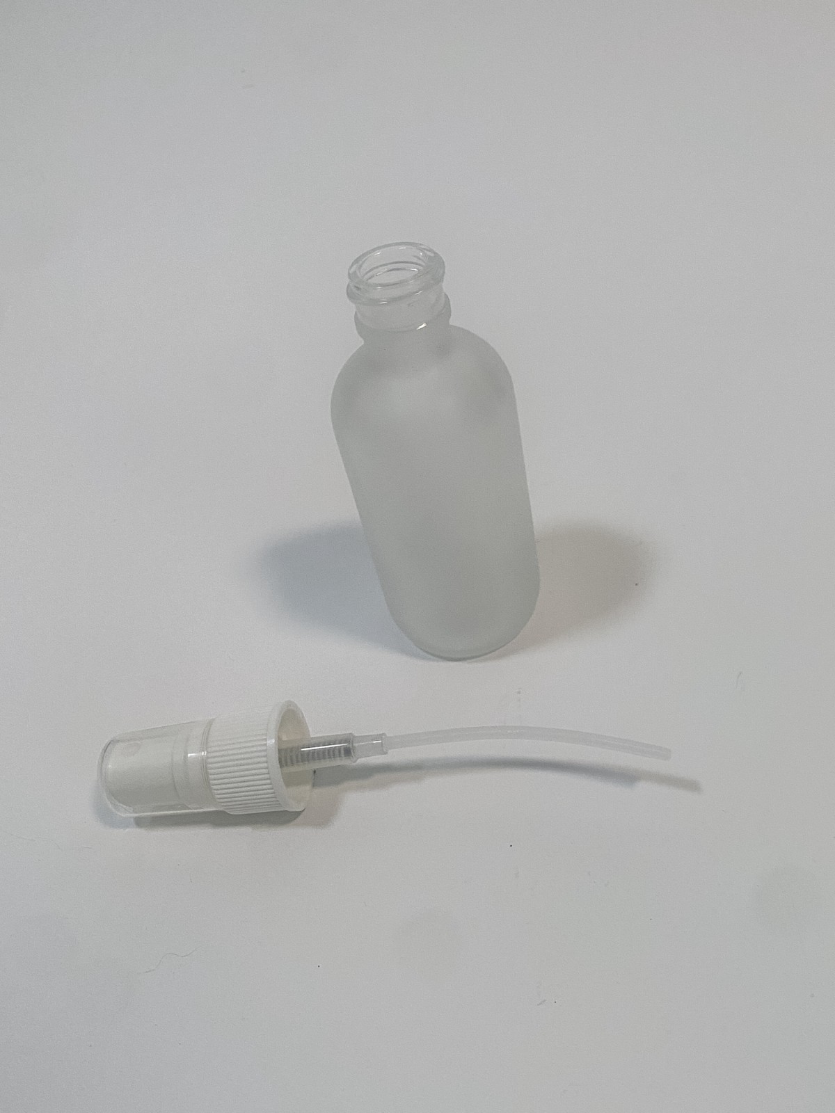 6 Frosted glass spray bottles for aromatherapy 2 oz – 1 free bottle free labels