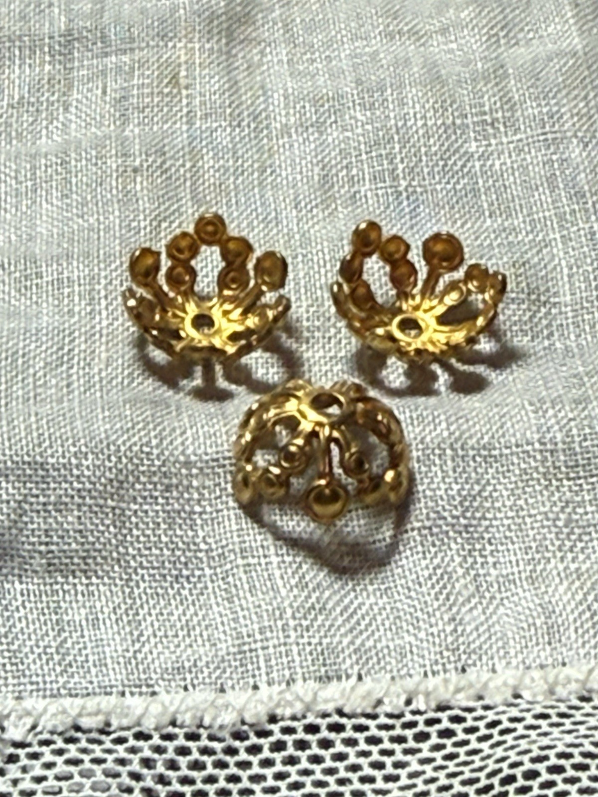 50 Vintage New England filigree brass beadcaps antique gold finish 10mm