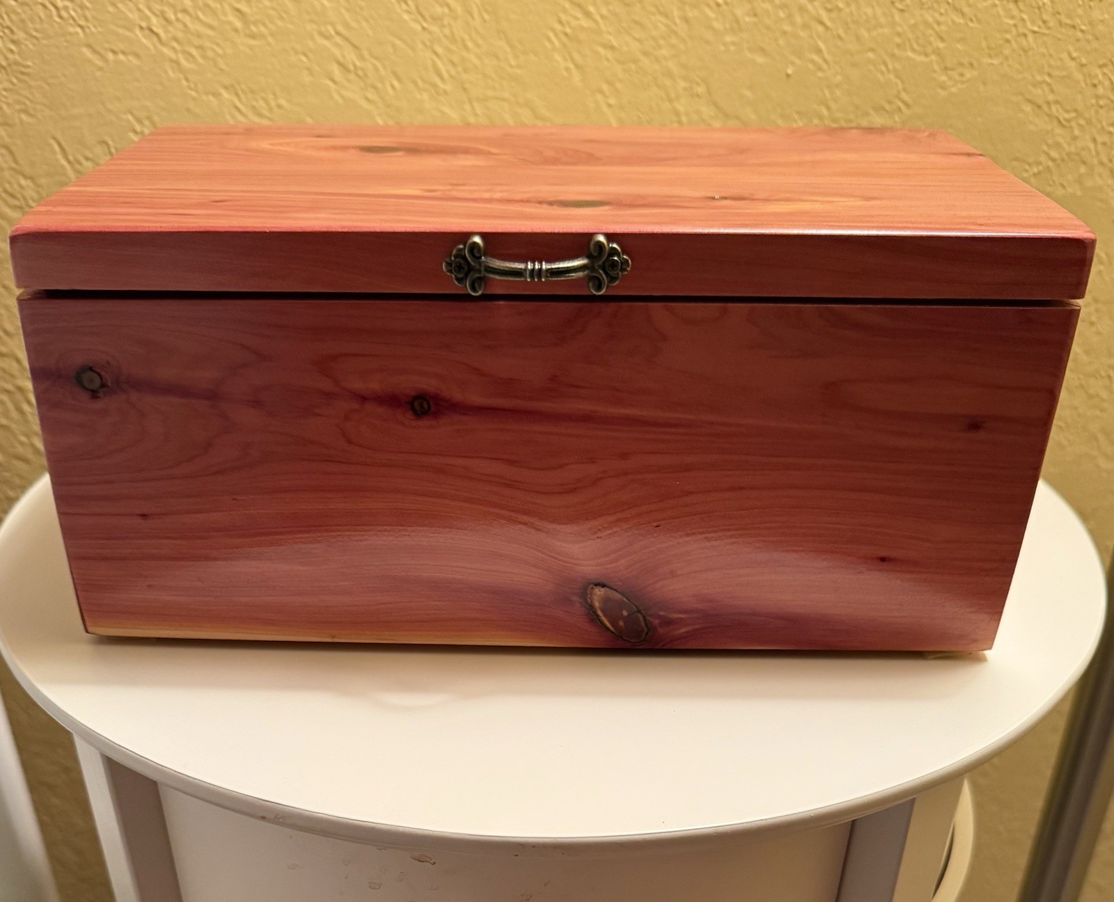 Handmade Aromatic Red Cedar Wood Keepsake Box! Acrylic Clear Coated! Brand New!