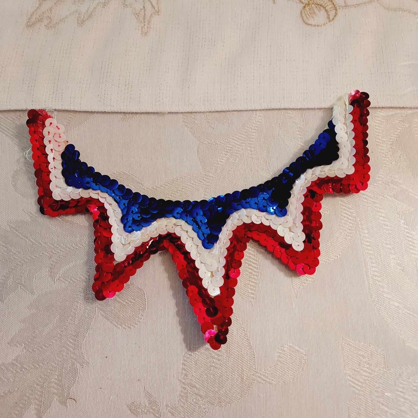 Vtg Patriotic Collar Shape Red White Blue Sequined Applique Sew Glue On – Patch