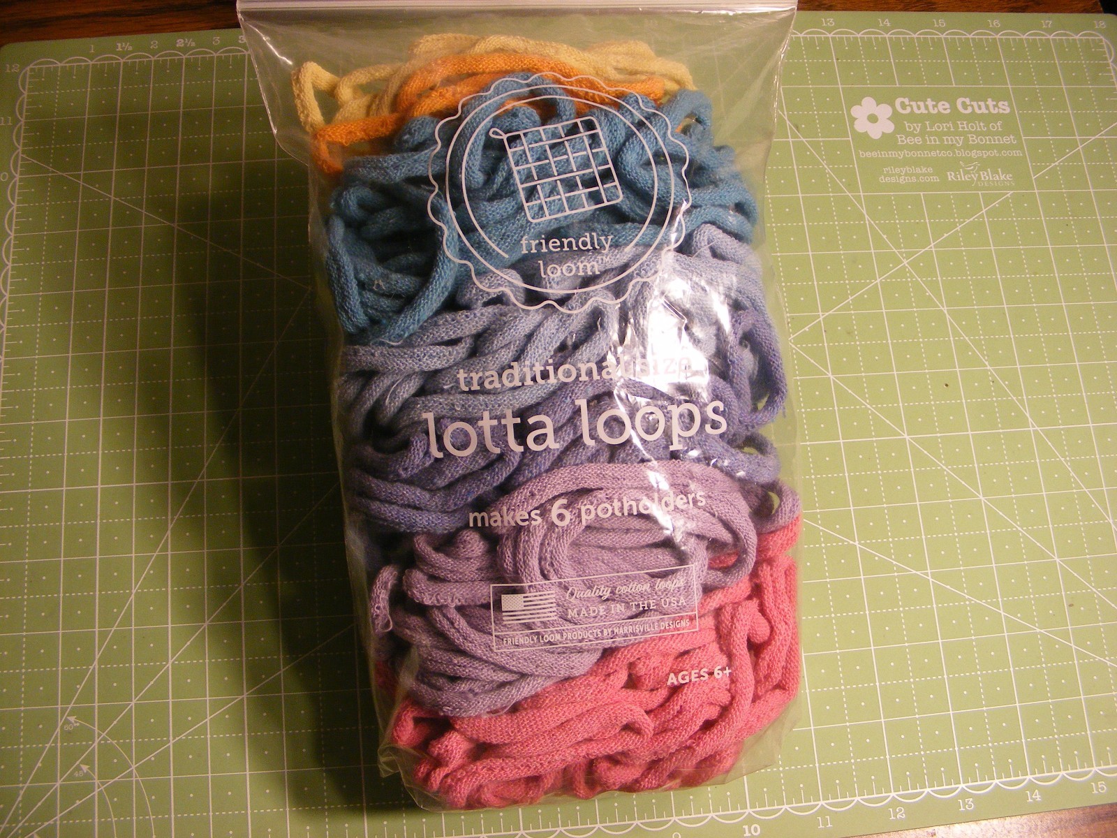 Friendly Loom Lotta Loops – 7” Traditional-Sized Botanical colors Potholder