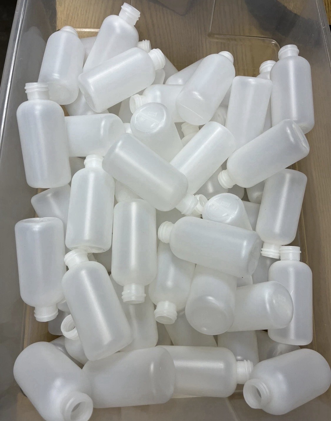 50 pack- 2oz (60mL) Plastic Boston Round Squeeze Bottles (With Caps) GOOD QUALIT