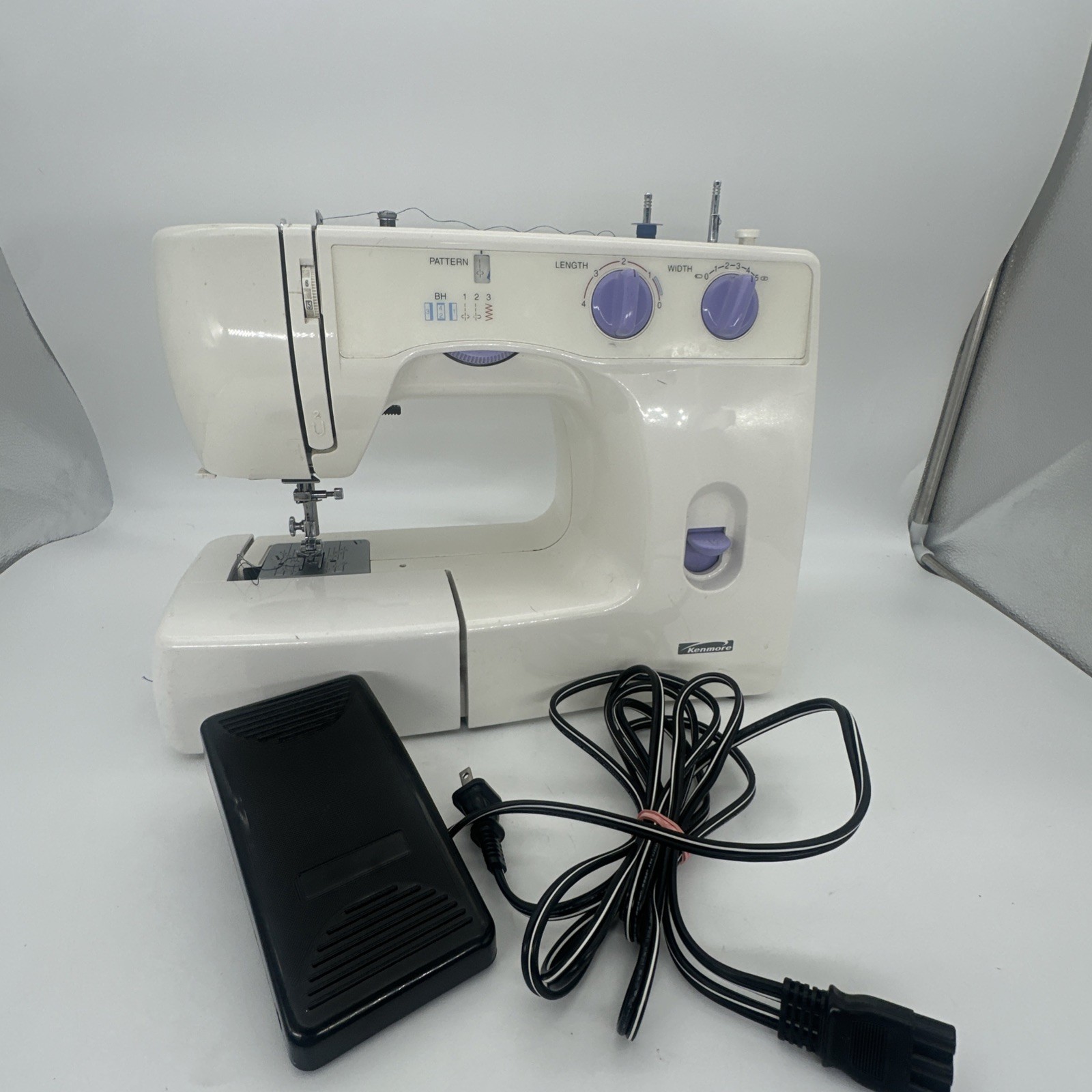 Kenmore Sewing Machine Model 385 Working Good [Low Use] WYSIWYG