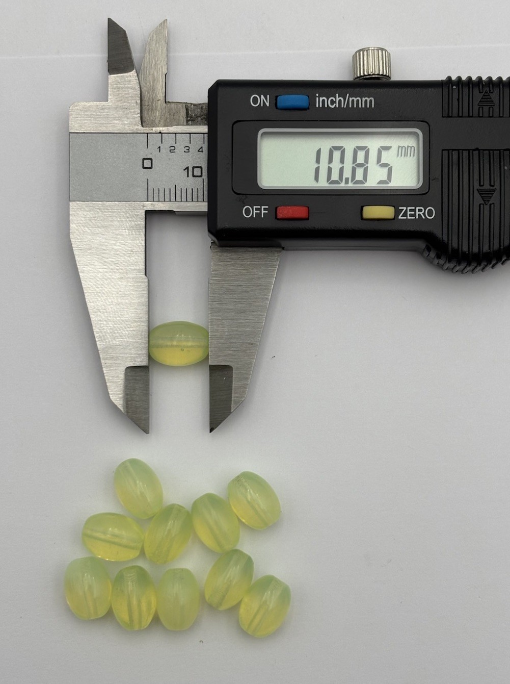 11pc Uranium Vaseline Glass Melon Oval Beads 11mm UV Reactive Drilled