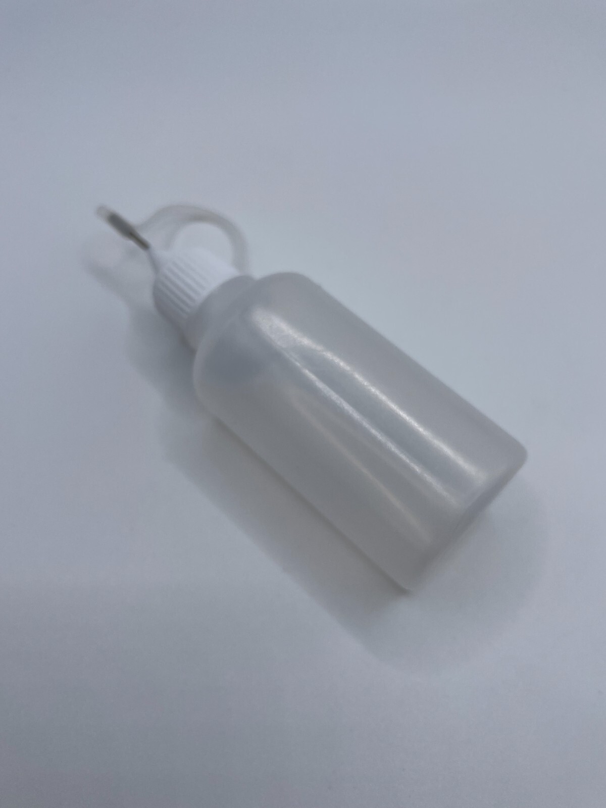 Glue Bottle 30ml Squeeze Plastic with Needle Applicator Great for Repair