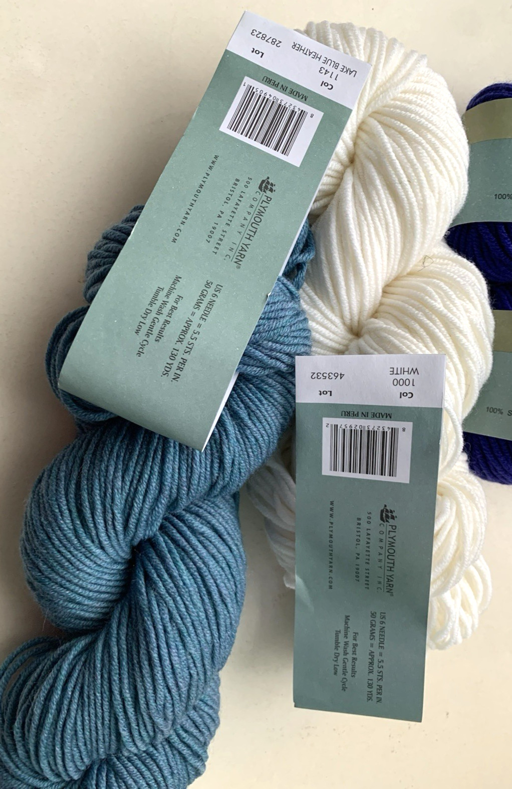 Plymouth Select – DK Merino Superwash – Mixed Color lot of 4 – 130 yds – PERU