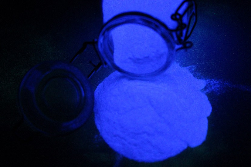 1oz GLOW IN THE DARK LILAC INVISIBLE PIGMENT POWDER CRAFT RESIN