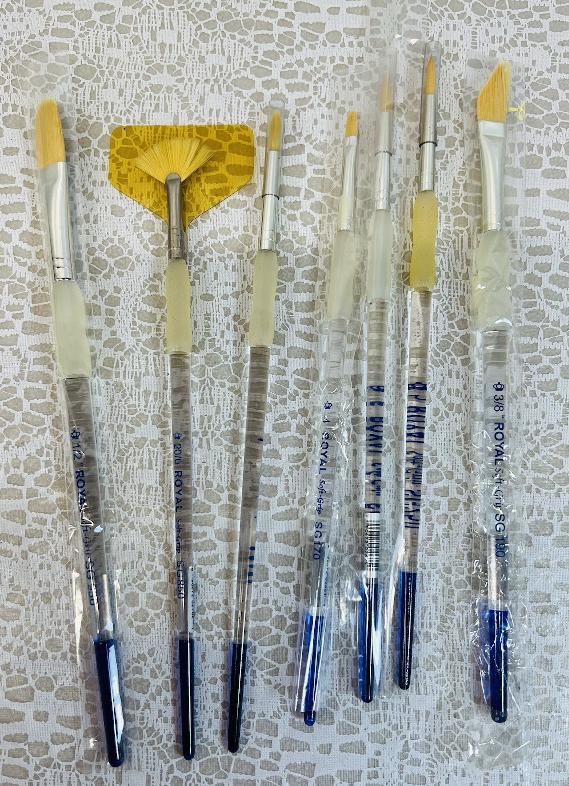 70 Paint Brushes By Plaid * Grumbacher * Royal * Loew-Cornell * Atlas * Misc