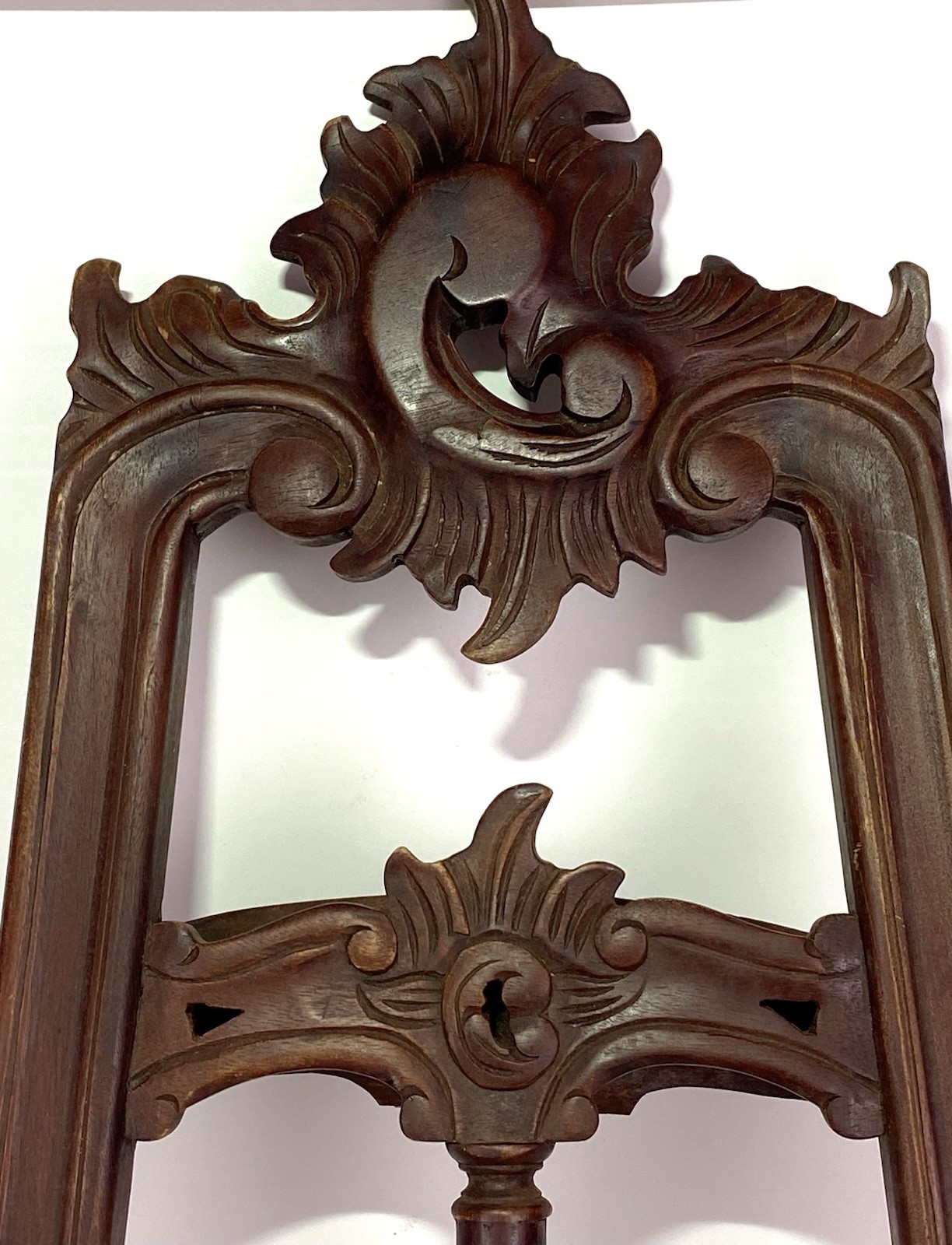 Vintage Hand-Carved 39″ Mahogany Baroque Revival Display Floor Easel Stand
