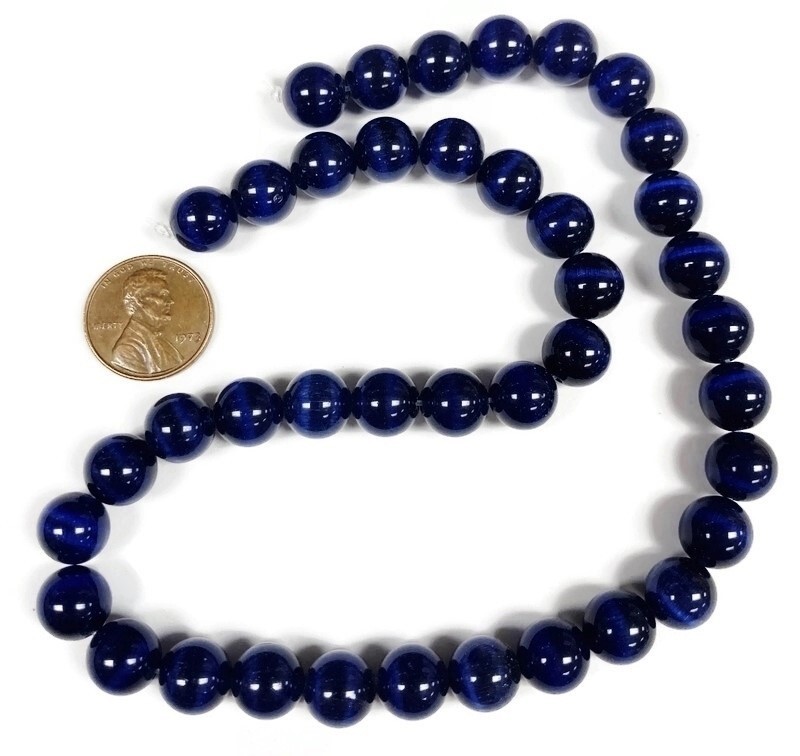 38 Cat’s Eye Fiber Optic Midnight Blue Glass 10mm. Smooth Round Beads 2589