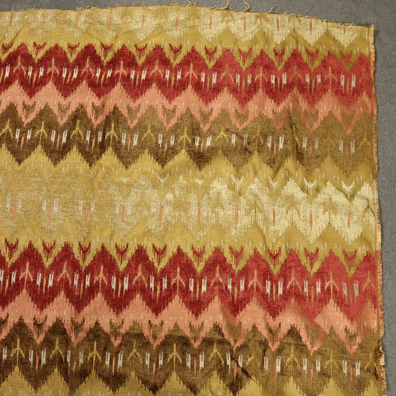 Geometric Earth Tone Chevron Striped Upholster Fabric Red Green Gold 56″x56″