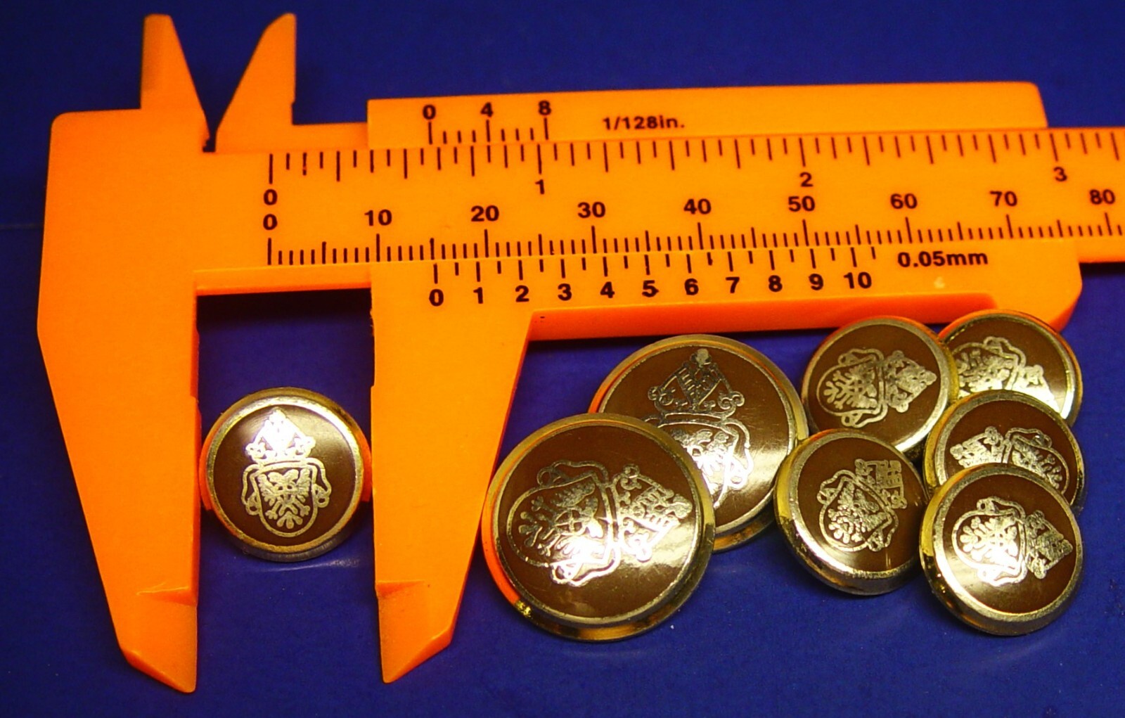 UNKNOWN BRAND replacement button 8 gold tone metal w/brown enamel Good Used Cond