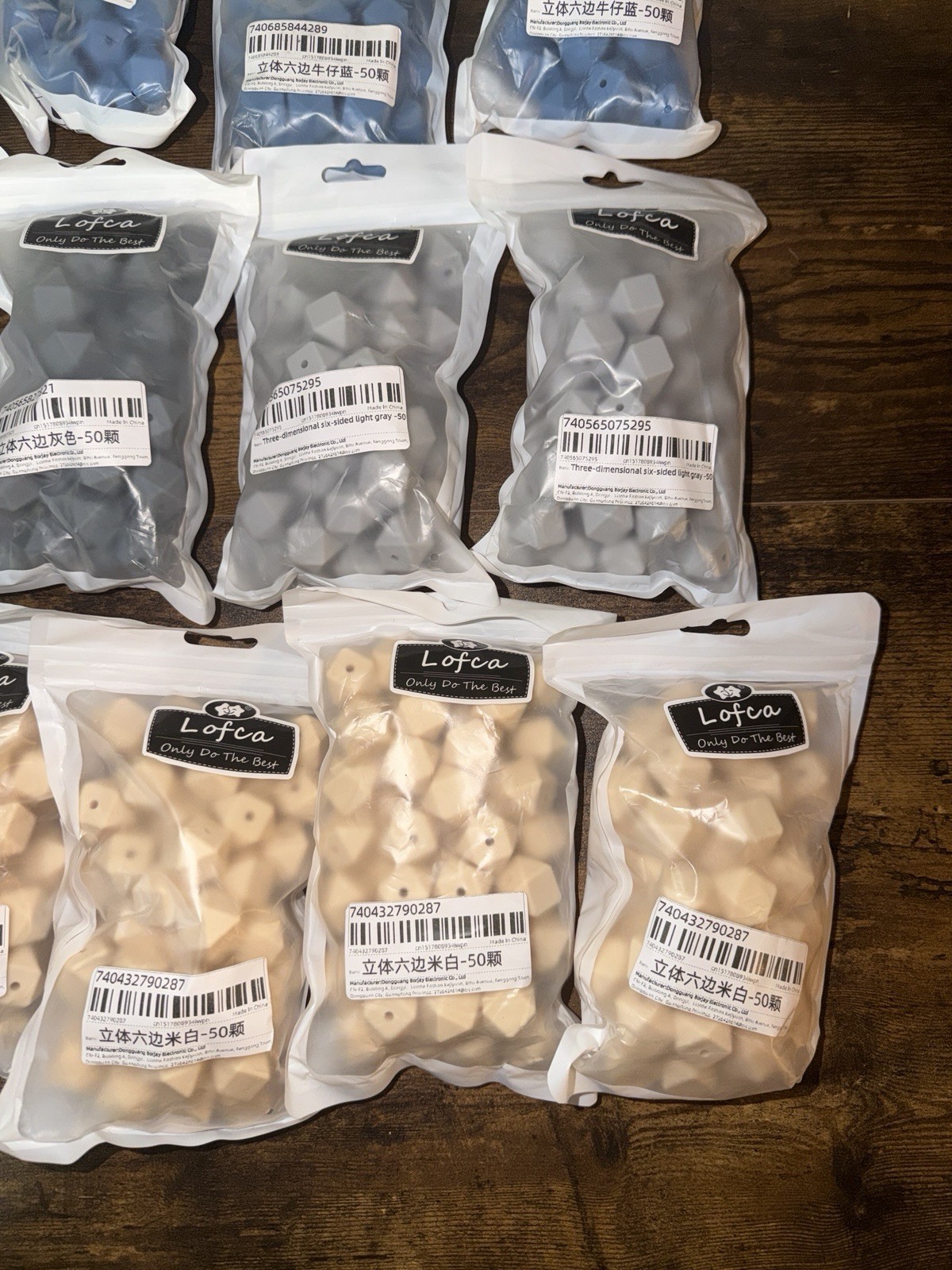 Large Lot of 650 Hexagon Beads – Light Gray/Gray/Beige/Blue – See photos