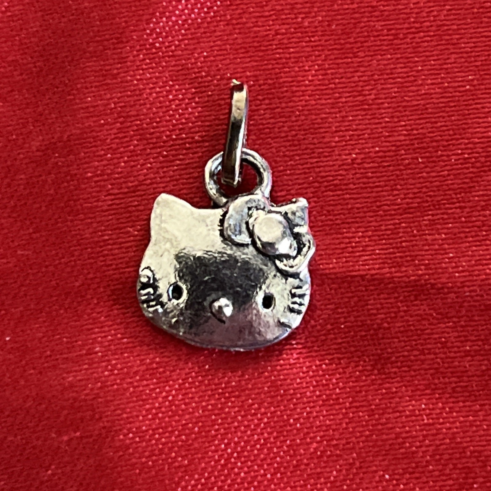 W/LOOP PETITE HELLO KITTY CAT HEAD SILVER TIBETAN TINY CHARM BRACELET NECKLACES