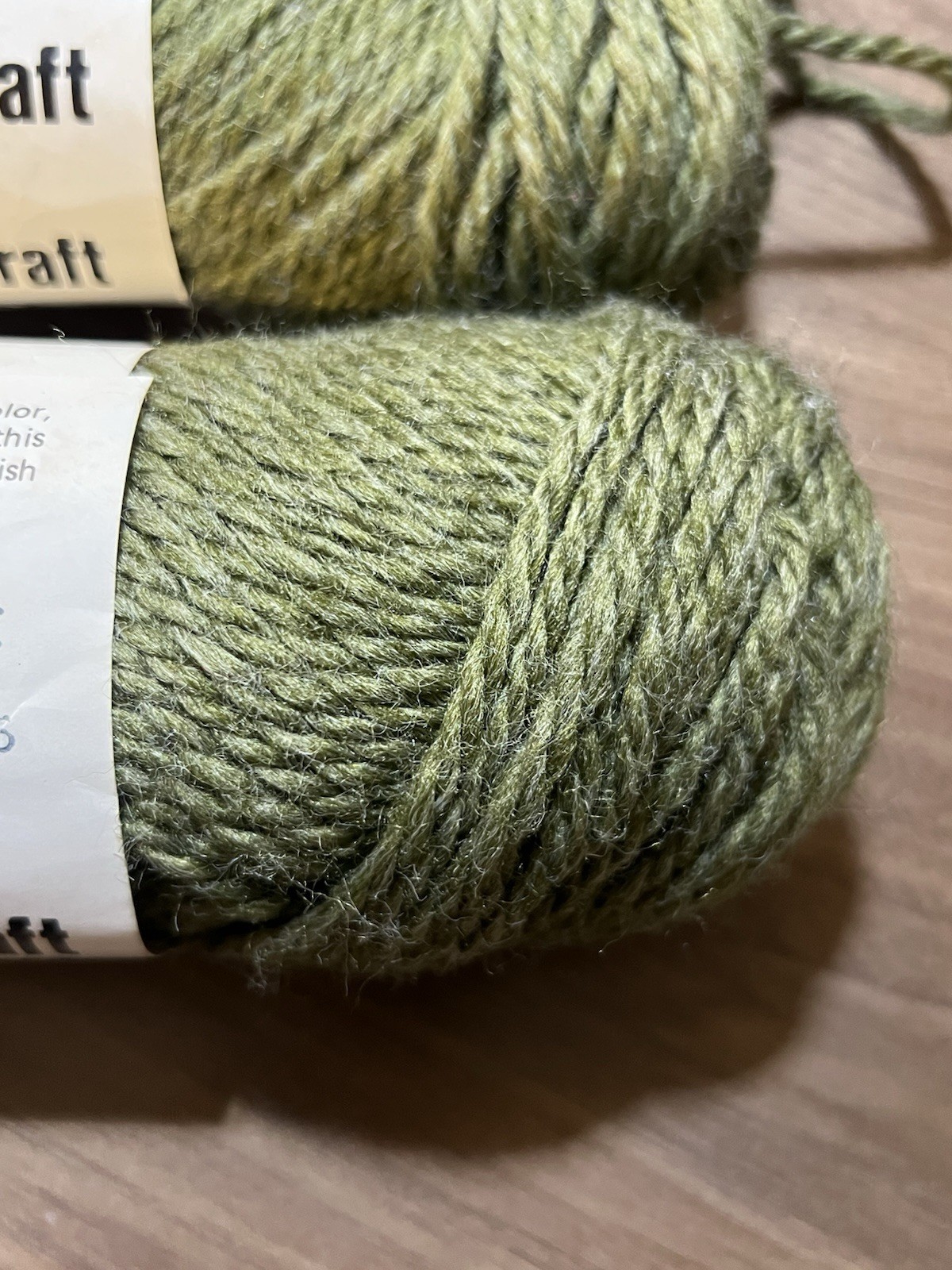 LeeWards HANDICRAFT Yarn OLIVE Acrylic 3.5oz ea 3-ply. Set of 5