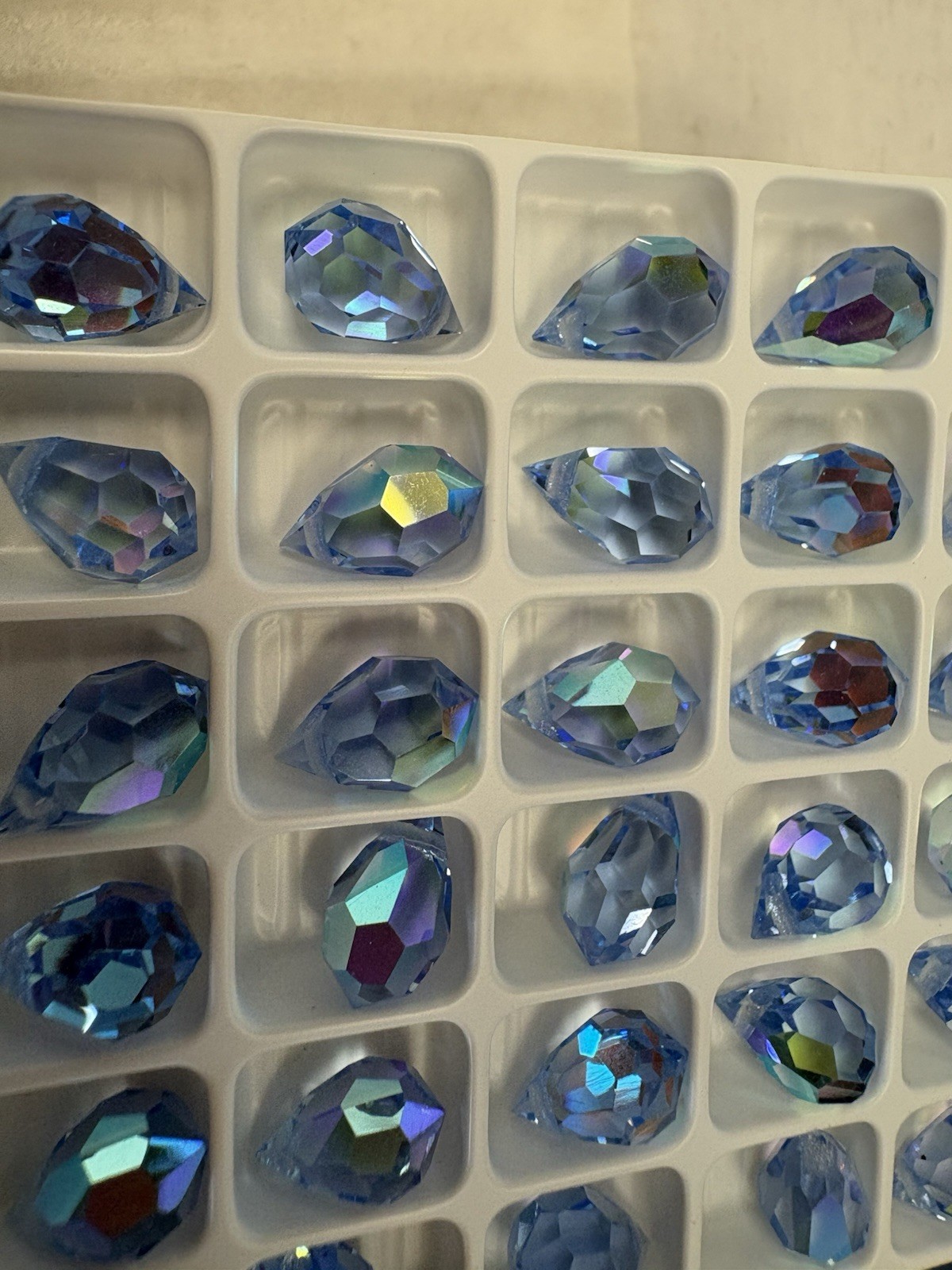 10×6 PENDANT TOP HOLE GLASS PRECIOSA LT. SAPPHIRE AB 144 PCS. $39.00