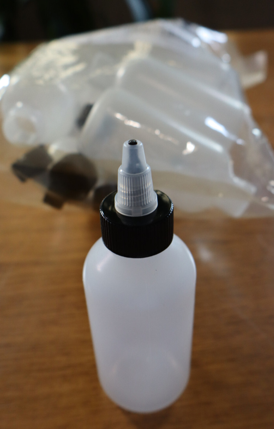 11 pack of 4oz (120mL) LDPE Plastic Boston Round Bottles W/ Cap Twist Top