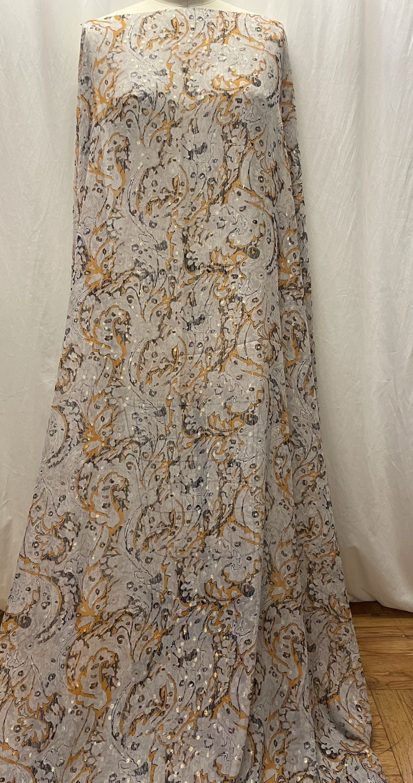 100% Silk Chiffon Georgette Gold Lurex Grey Abstract Fabric By The Yard 56″ Wide