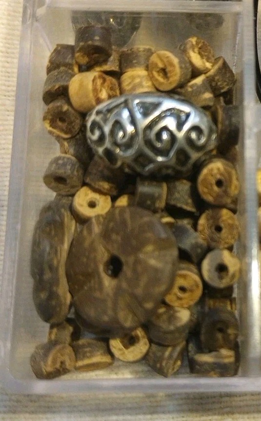 Jewelry Beads And Accessories Set Of 2 Divided Containers