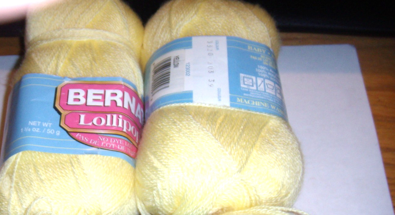 5 BERNAT LOLLIPOP BABY BRIGHT YELLOW # 3320 1-3/4 OZ EACH NEW