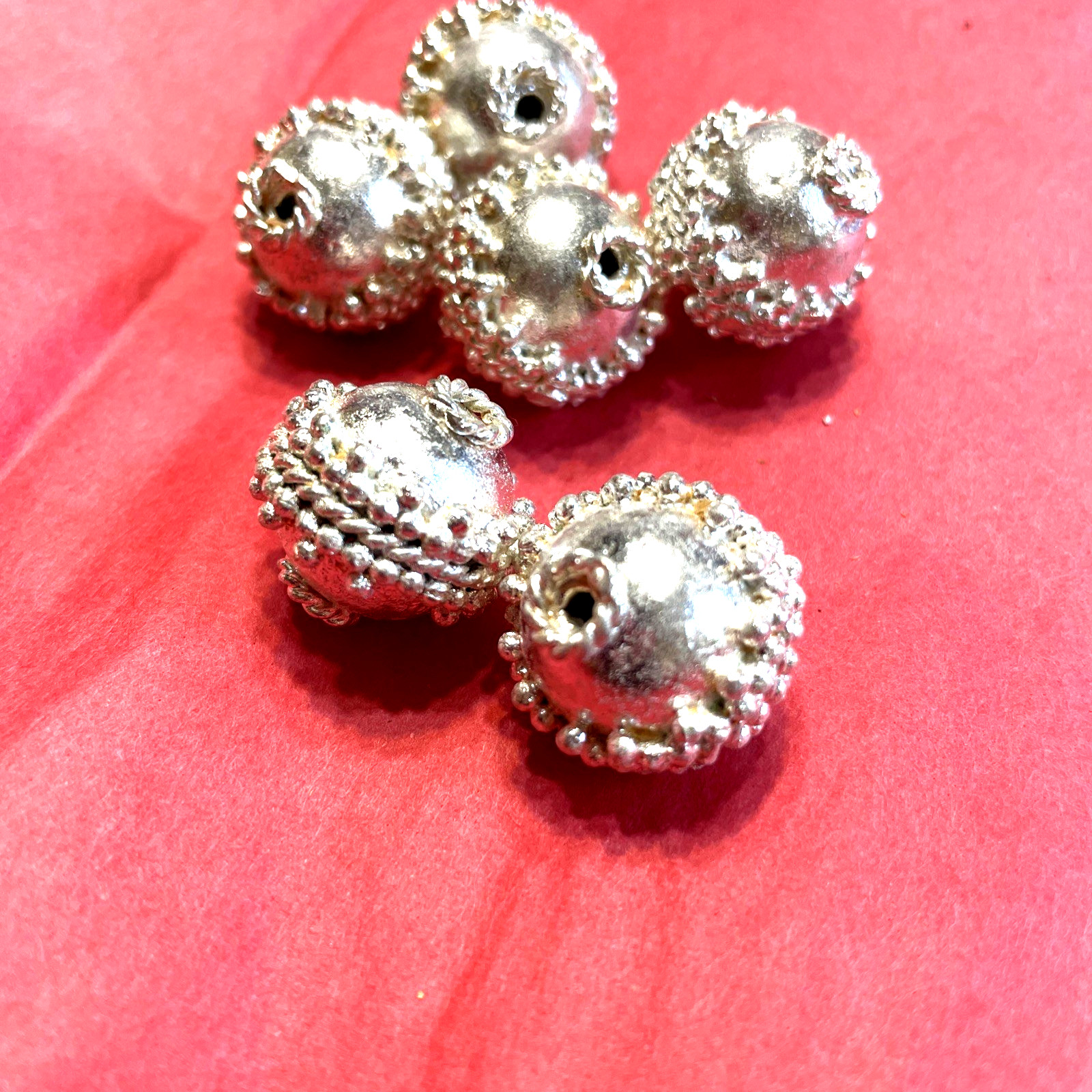 Bali Beads Silver Tone 6pcs Ornate Filigree Ethnic Tribal 19MM Vintage Bead lot