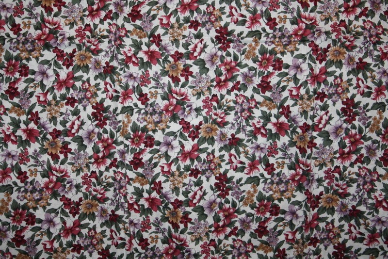 SMALL FLORALS IN RED AND YELLOW FROM NORTHCOTT – 100% COTTON FABRIC