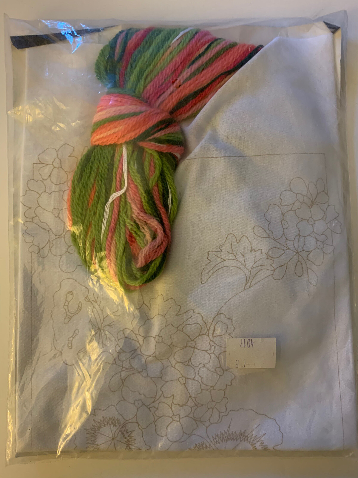 Geranium Crewel Embroidery Kit Picture 12″ X 16″ Happy Thought Charmin