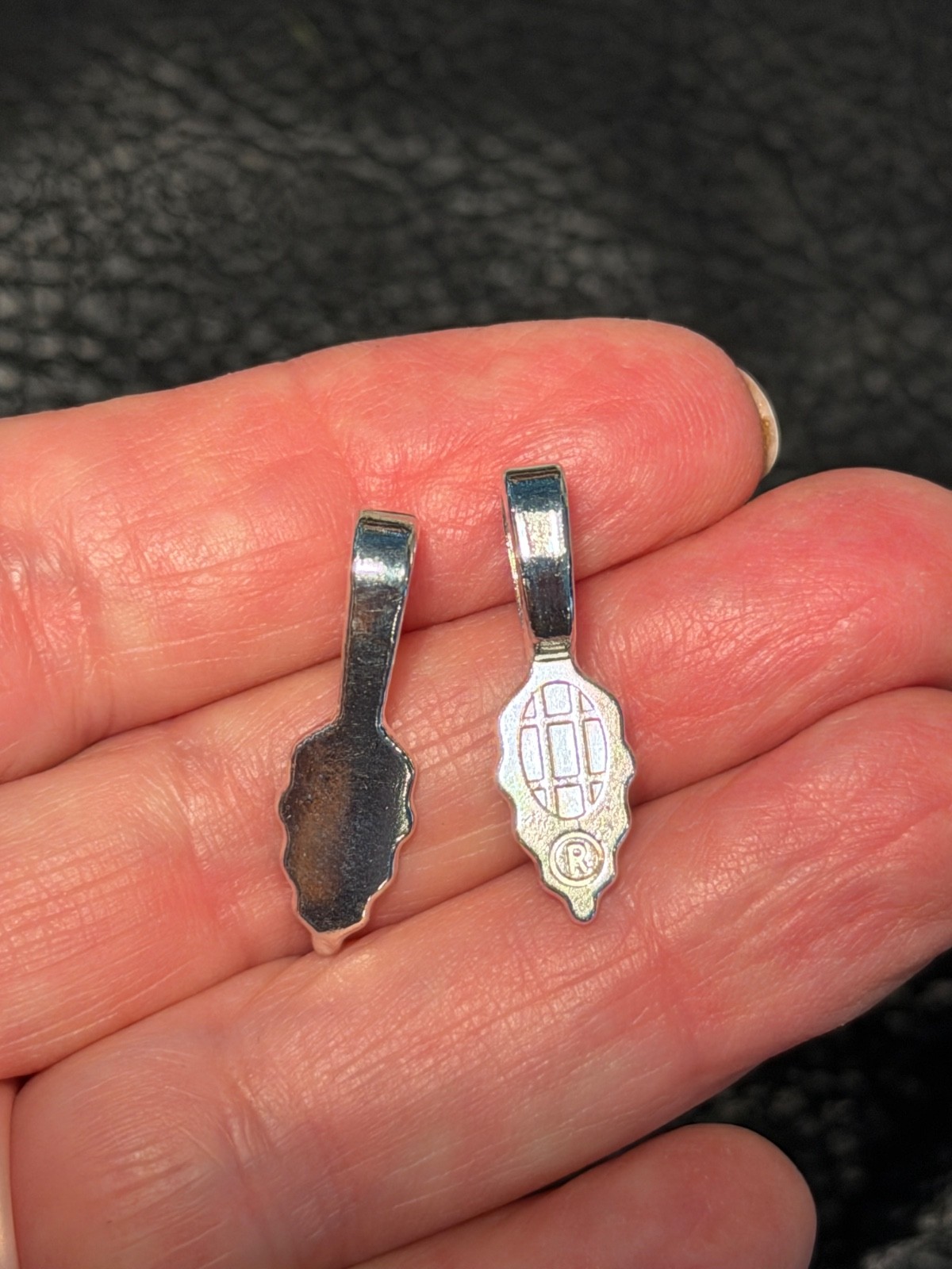 Genuine Aanraku LARGE SILVER Plated LEAF Bail, Glue On, Pack of 25, For Glass