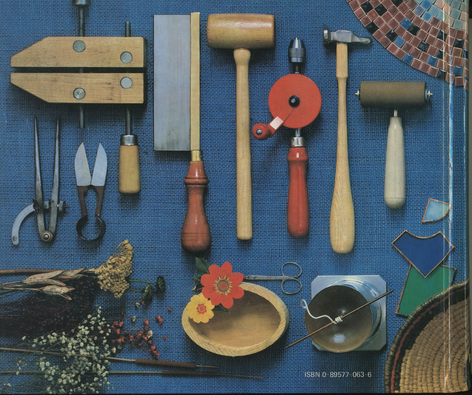 Reader’s Digest Crafts & Hobbies: A Step-by-Step Guide to Creative Skills Book