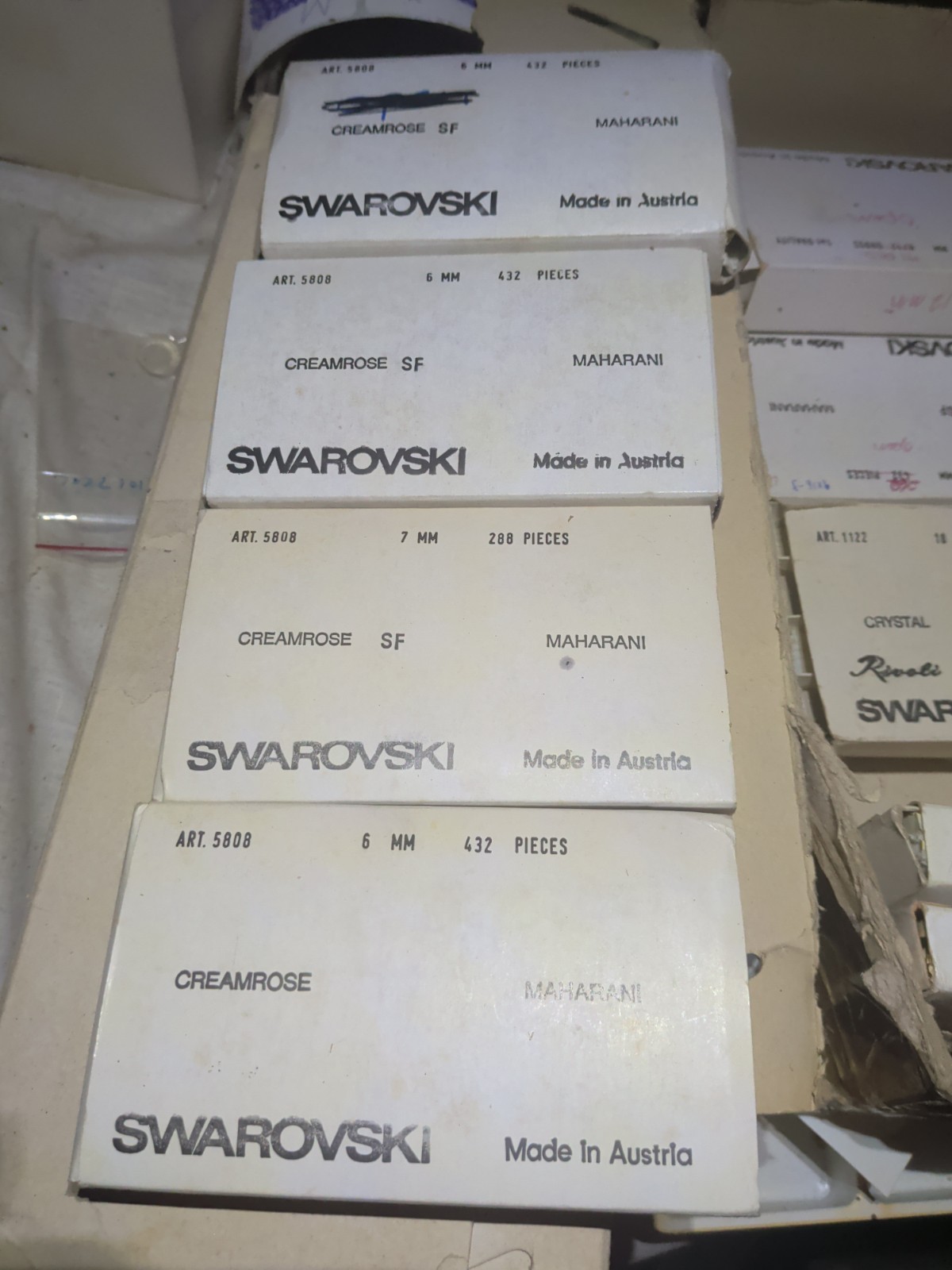 4 boxs 5808 Swarovski ART (1)-7mm (3)-6mm Creamrose Maharani Vintage 432pcs
