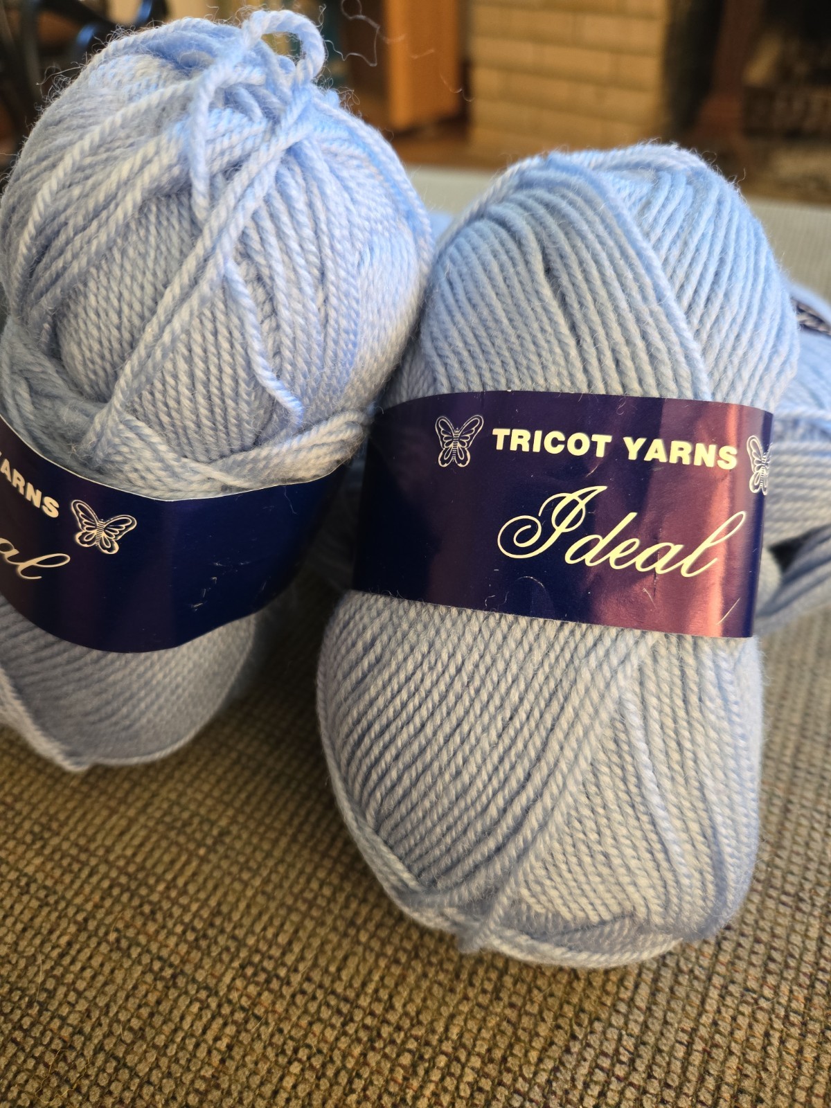 4 skeins yarn Tricot Ideal light blue Austria 100% superwash wool 50g