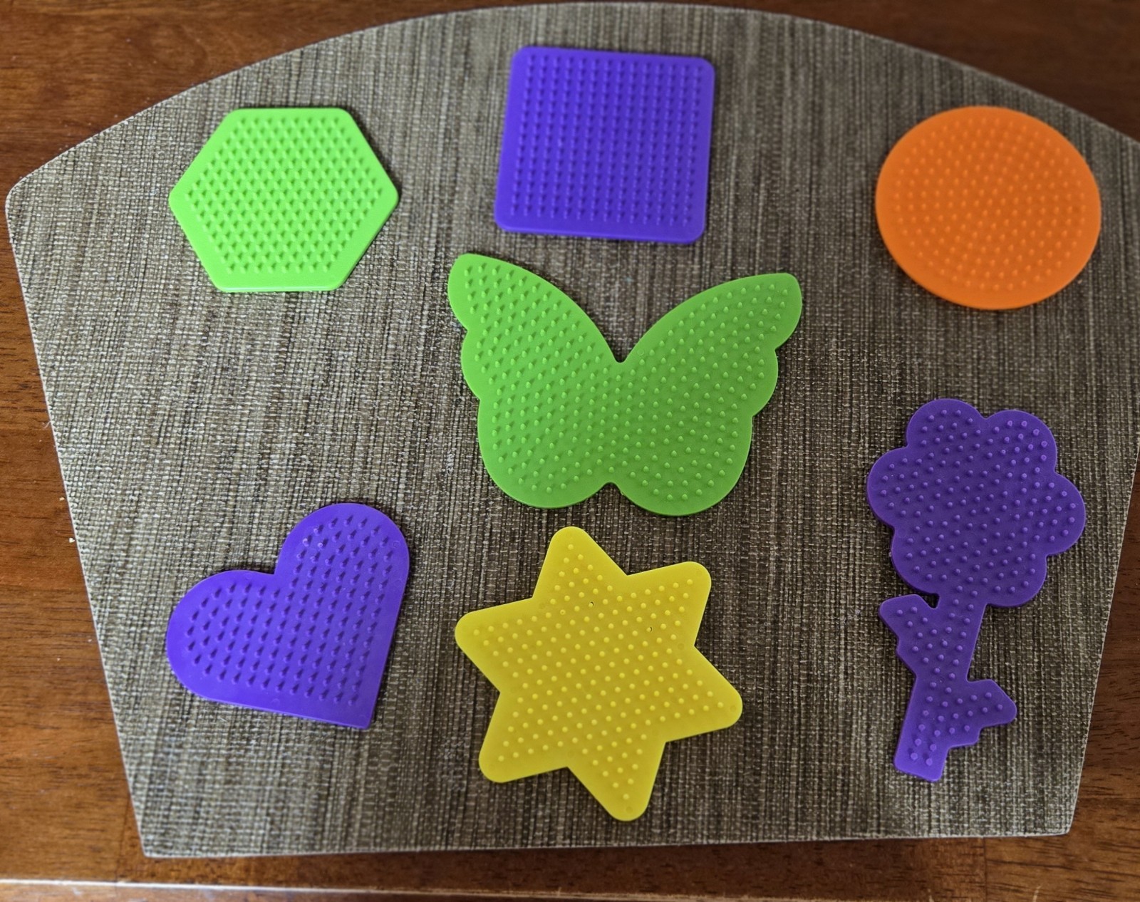 Kids Fuse Beads Kit w/ Storage Case, Assorted Beads & 6 Shape Pegboards