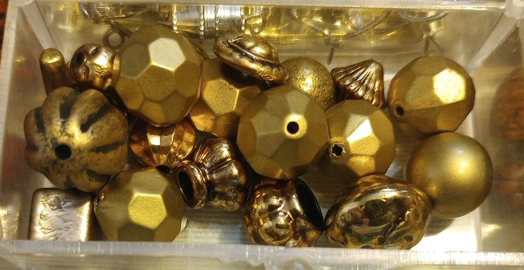 Jewelry Beads And Accessories Set Of 2 Divided Containers