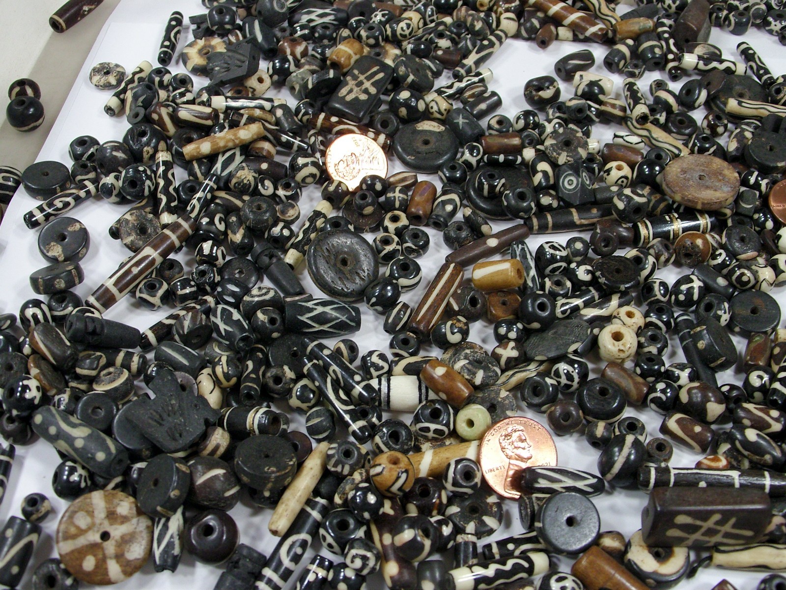 4 Pounds Assorted Water Buffalo Bone Beads / Scrap Pieces / Left Overs Bulk (Z1)