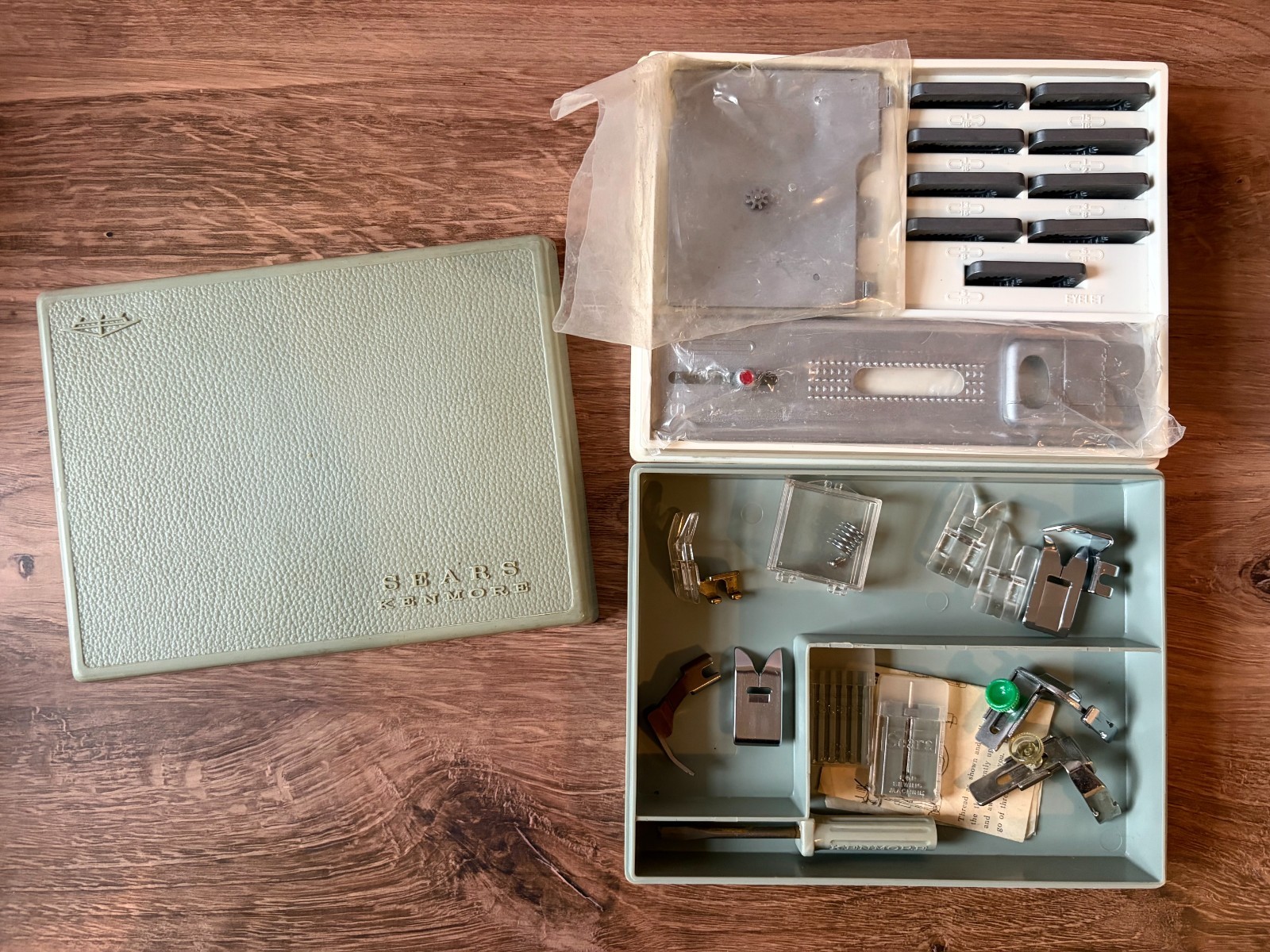 Sears Kenmore Model 161 Buttonholer Attachment Kit Case Tools Needles