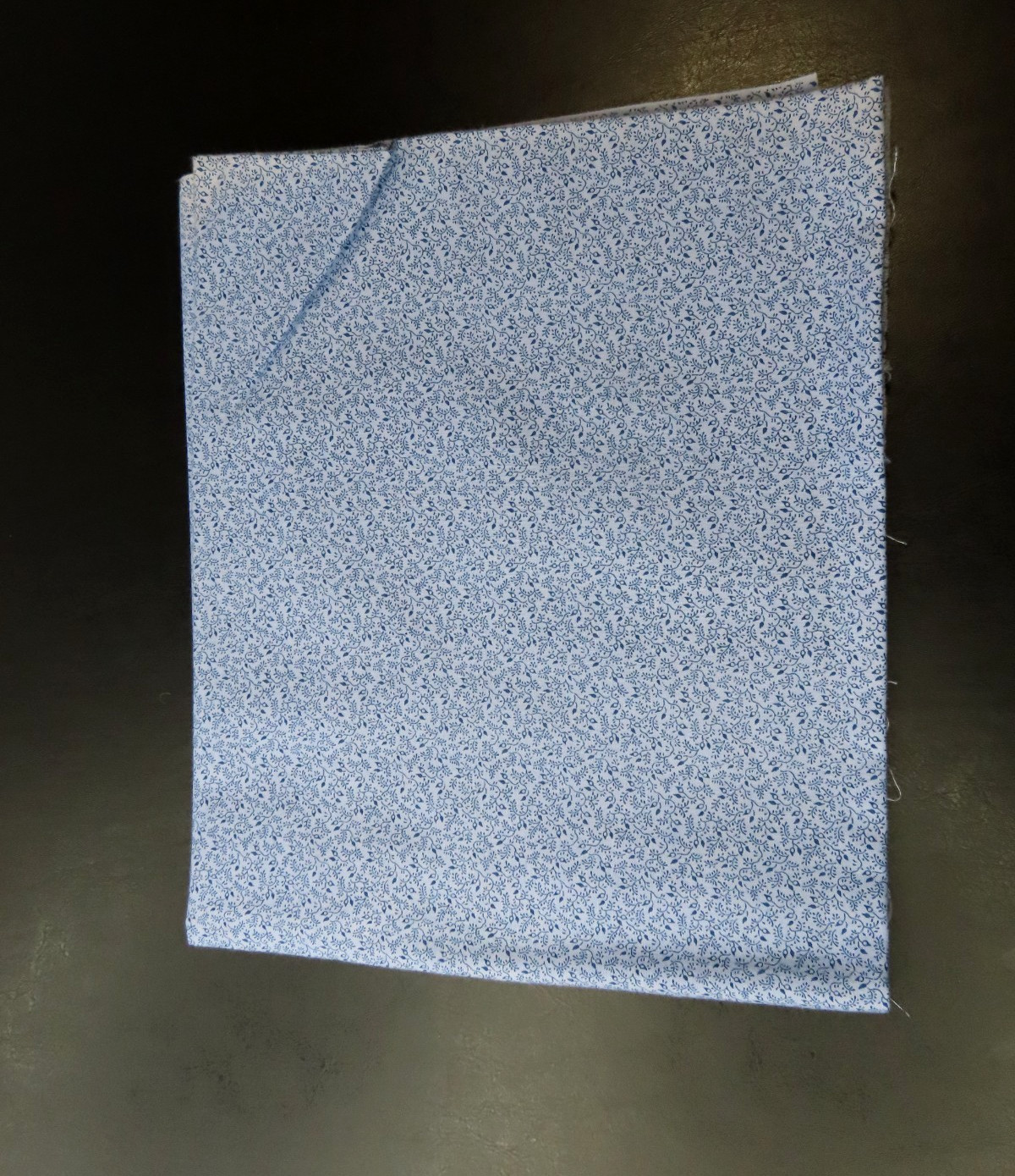 Unknown Mfg Light Blue Floral Pattern 36″x44″ Fabric