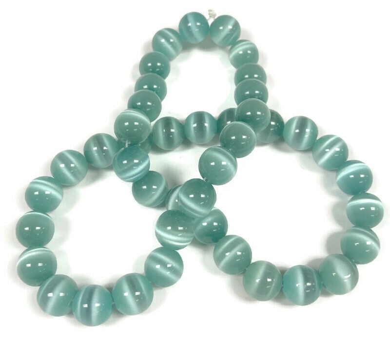 38 Cat’s Eye Fiber Optic Glass Green Turquoise 10mm. Smooth Round Beads 2590