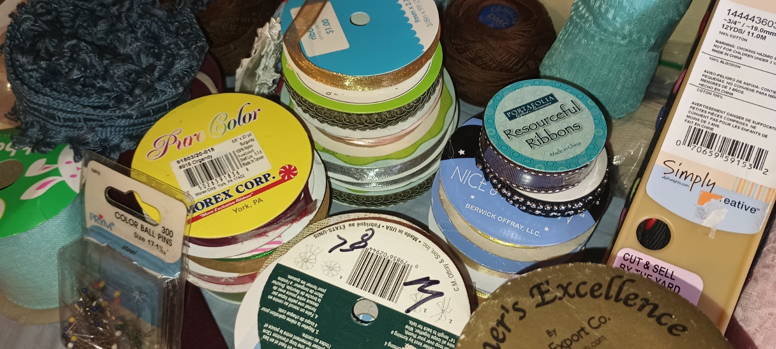 Huge Lot of Crafting Supplies. Yarn,Lace,Ribbon,Ball Pins Approx.100 Items 10lbs