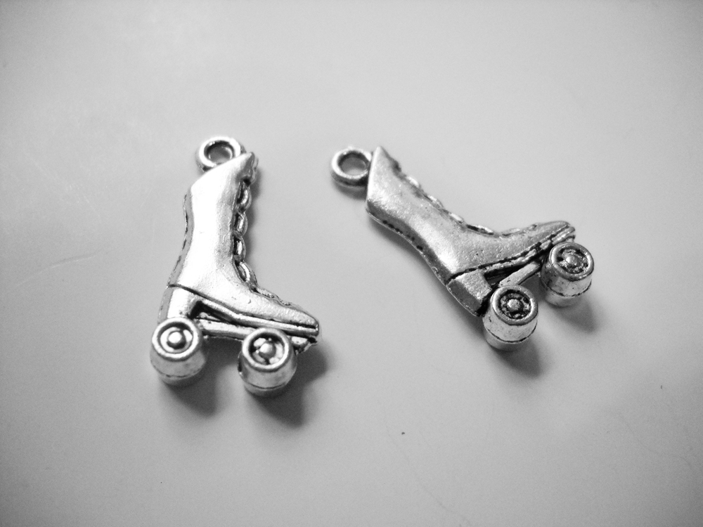 4 Roller Skate Charms Skate Pendants Antiqued Silver Roller Derby 2 Sided Charm