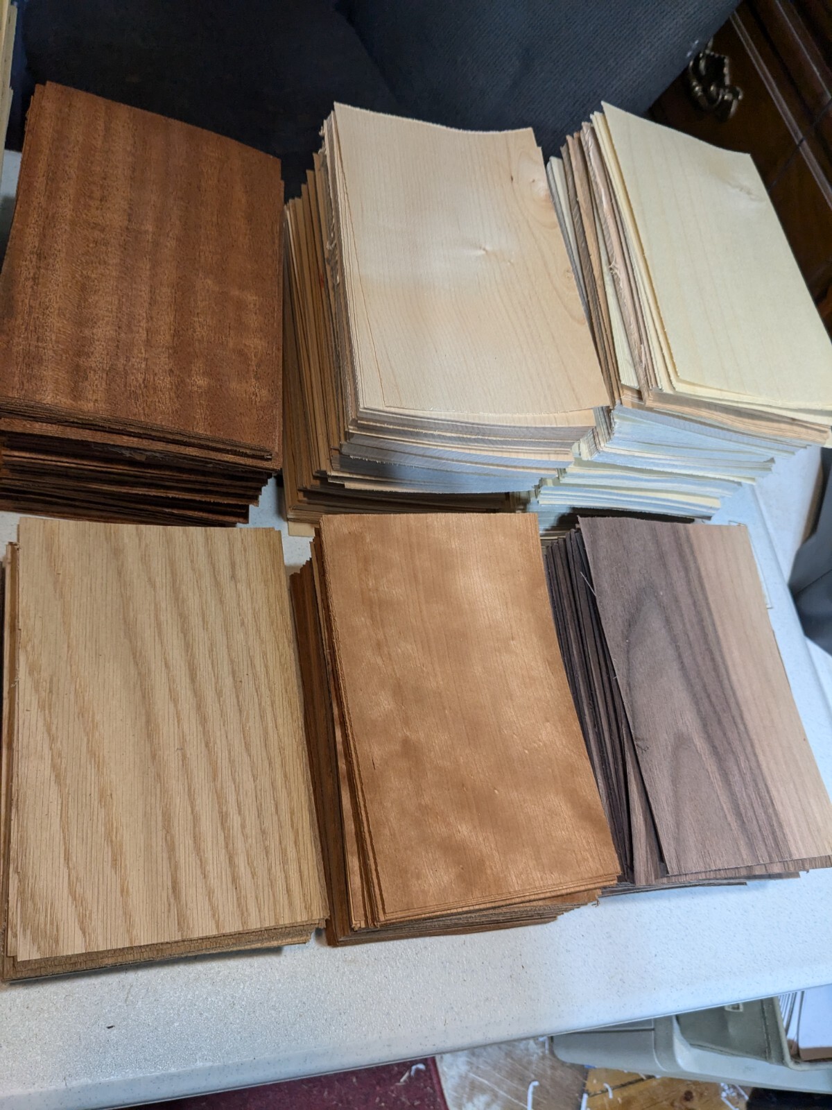 Grab Box full of Mixed WOOD Veneer 5″ x 8″ sheets 55-70 pcs       IC30