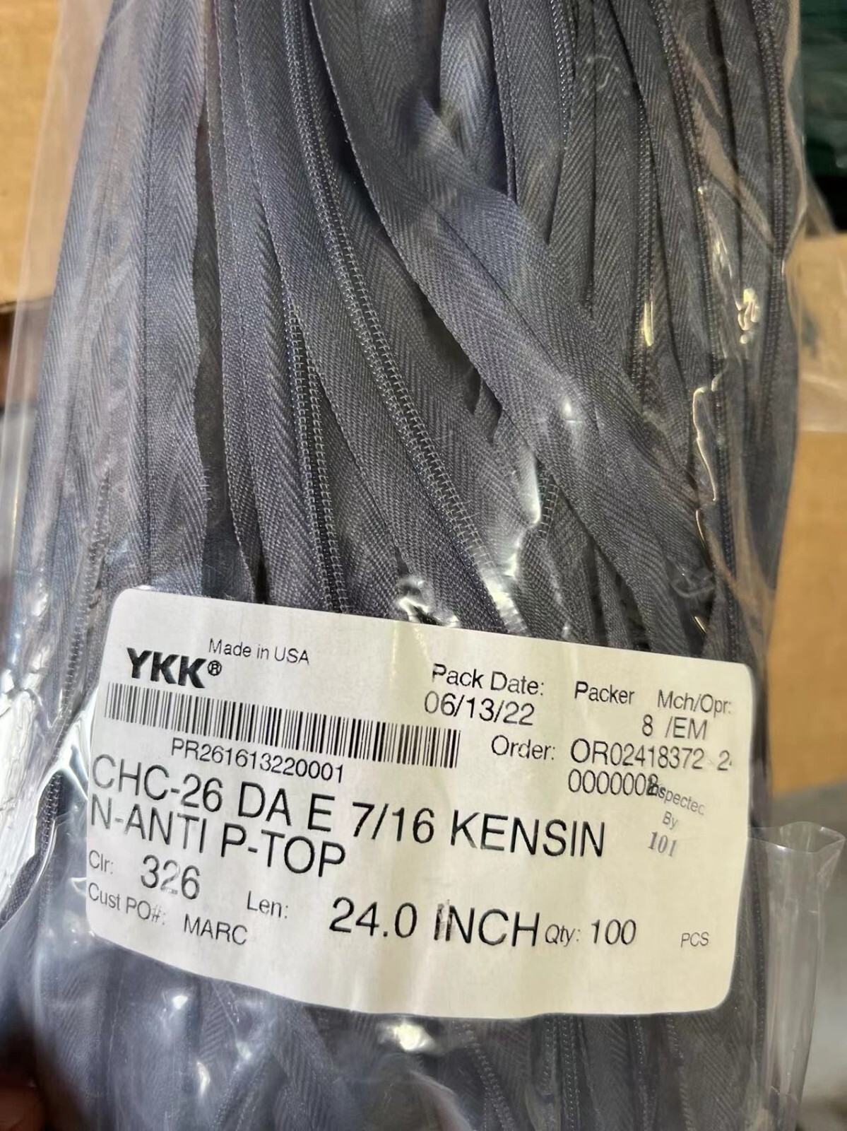 YKK #3 Invisible Nylon Coil Non-Separating (Close End) Zipper 24″ In Length