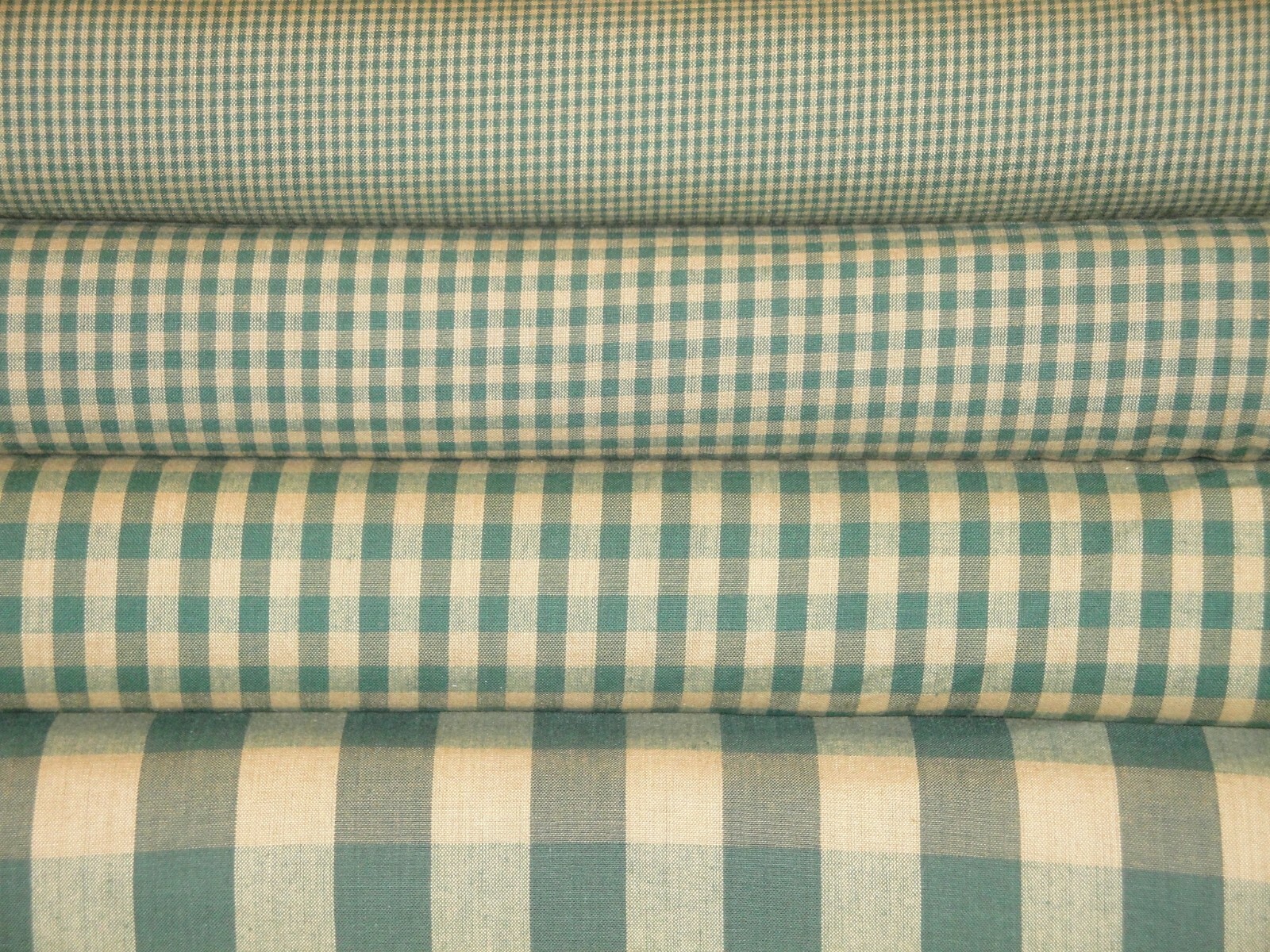 Green And Tea Dye Check Homespun Rustic Cabin Farmhouse Quilt Sewing Fabric
