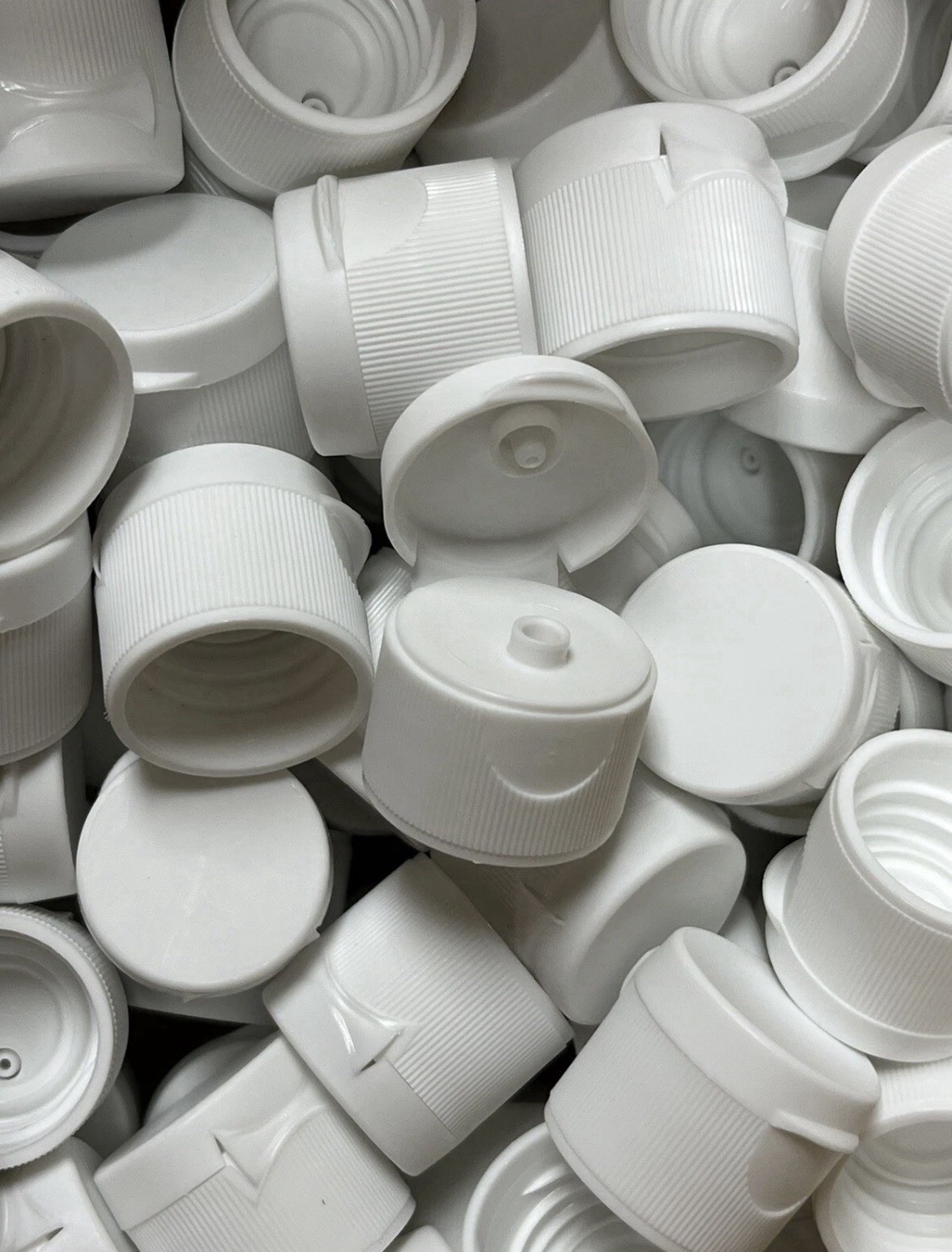 50 pack- 2oz (60mL) Plastic Boston Round Squeeze Bottles (With Caps) GOOD QUALIT